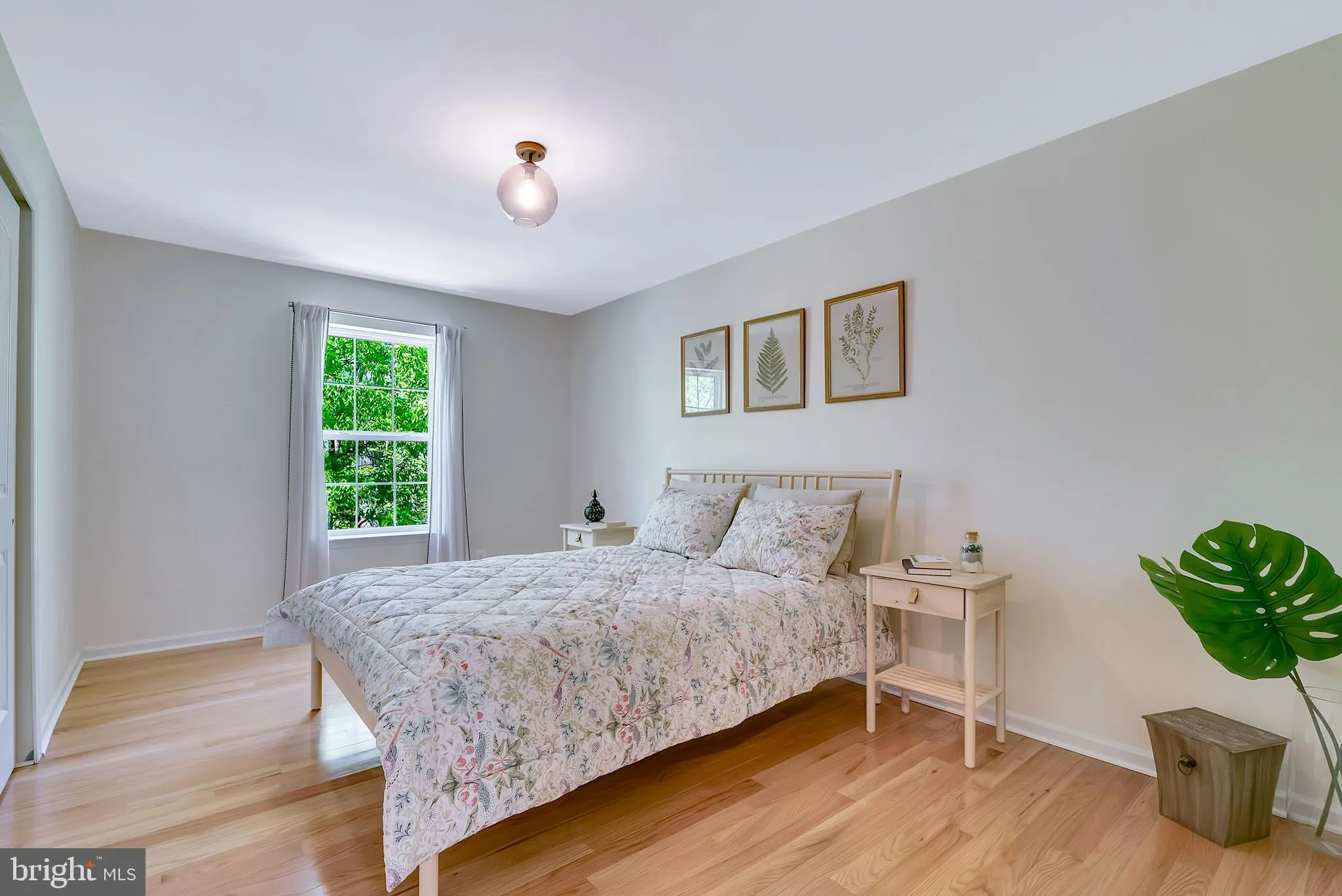 Norristown, Pennsylvania 19403, United States, 4 Bedrooms Bedrooms, ,3 BathroomsBathrooms,Residential,Pending,120644