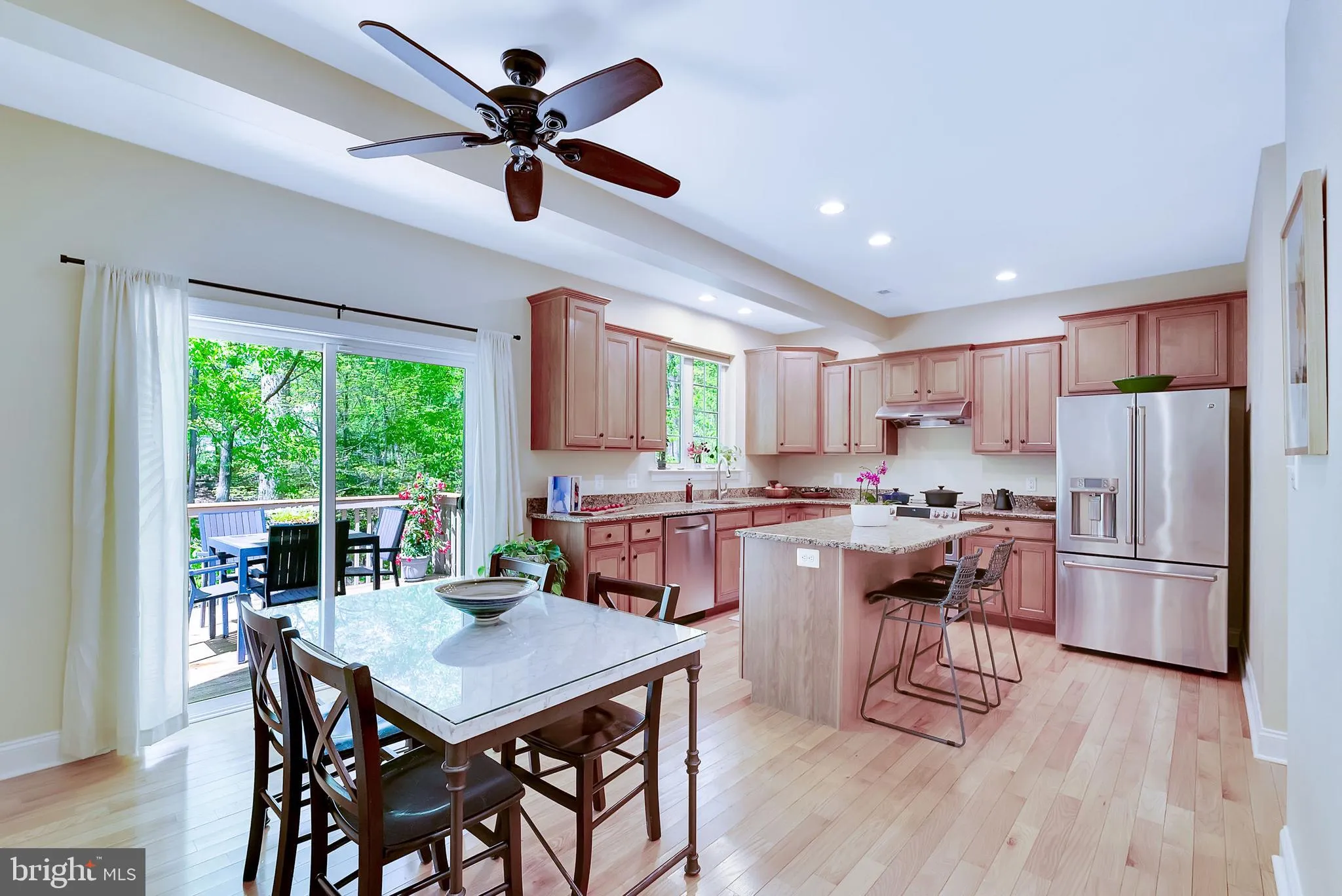 Norristown, Pennsylvania 19403, United States, 4 Bedrooms Bedrooms, ,3 BathroomsBathrooms,Residential,Pending,120644