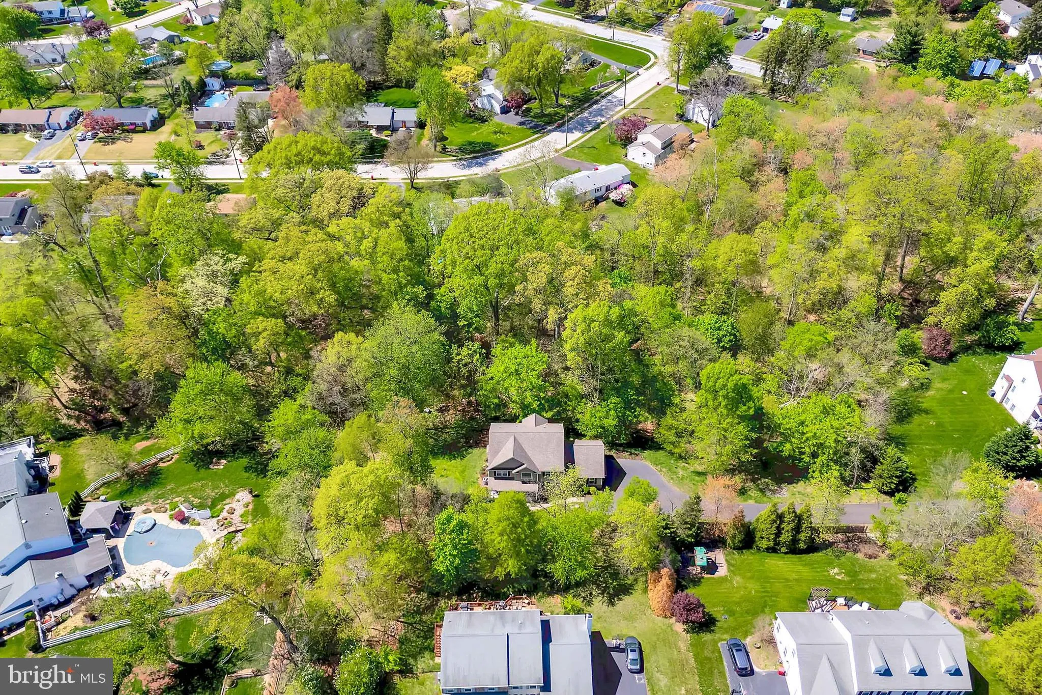 Norristown, Pennsylvania 19403, United States, 4 Bedrooms Bedrooms, ,3 BathroomsBathrooms,Residential,Pending,120644