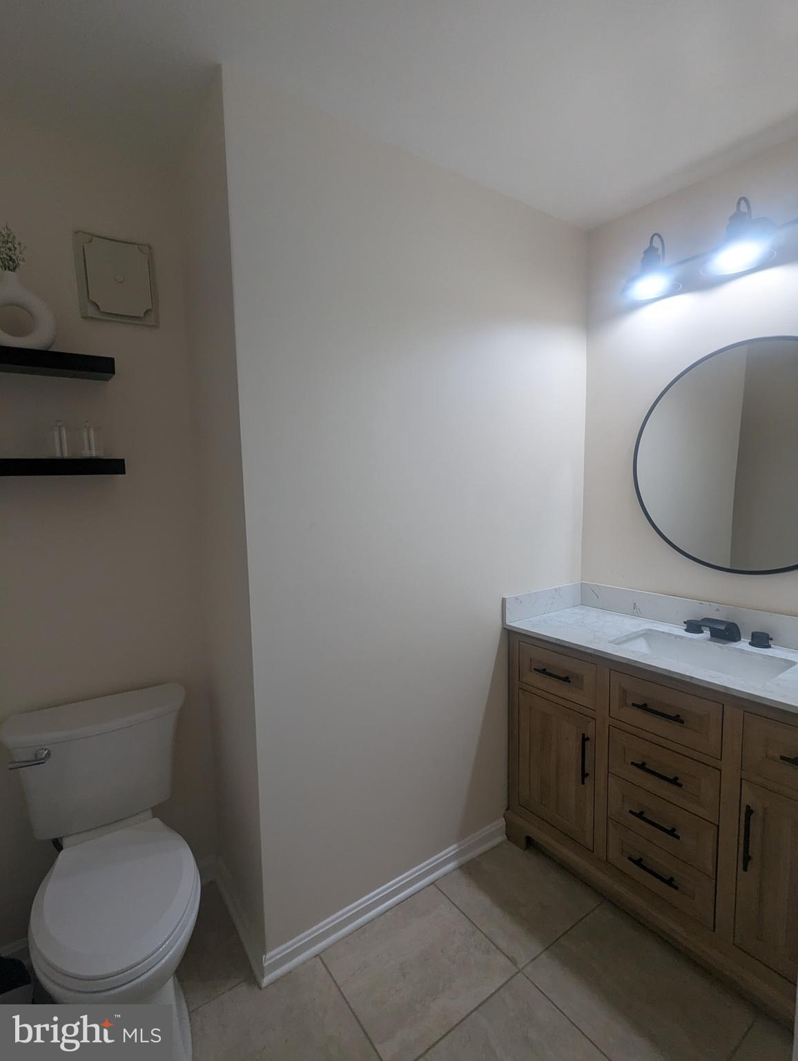 VININGS CONDO - Residential Lease