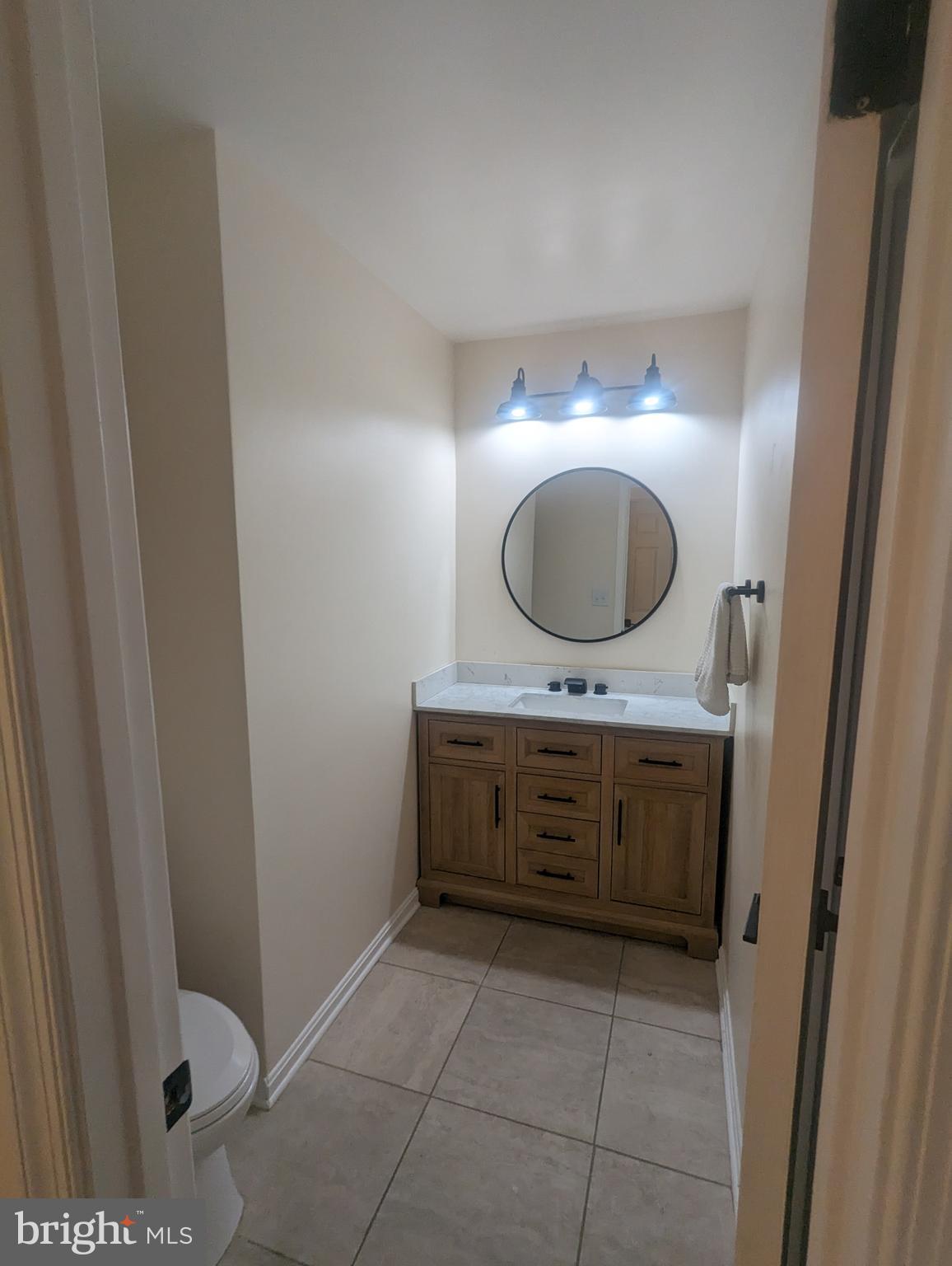 VININGS CONDO - Residential Lease