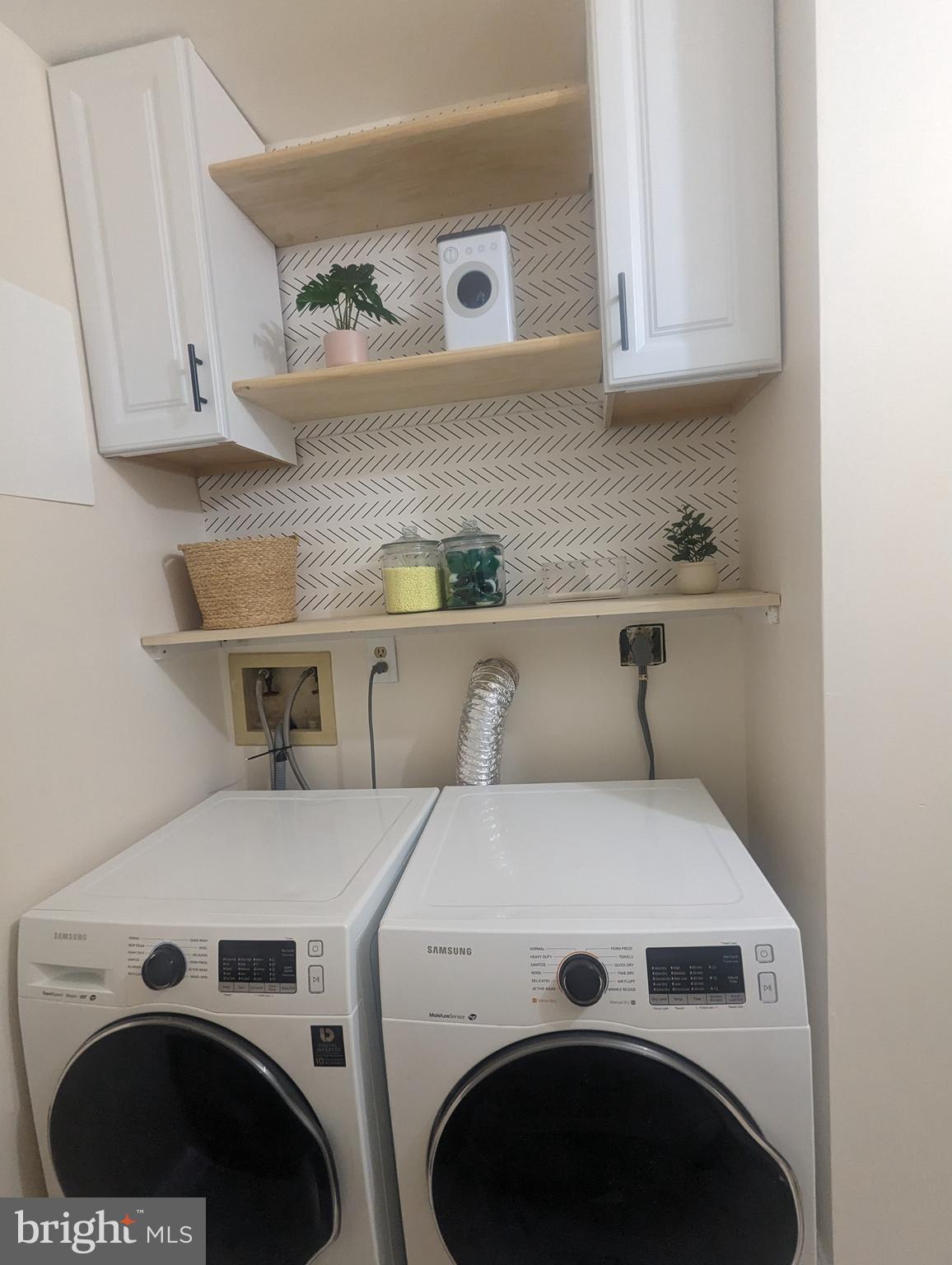 VININGS CONDO - Residential Lease