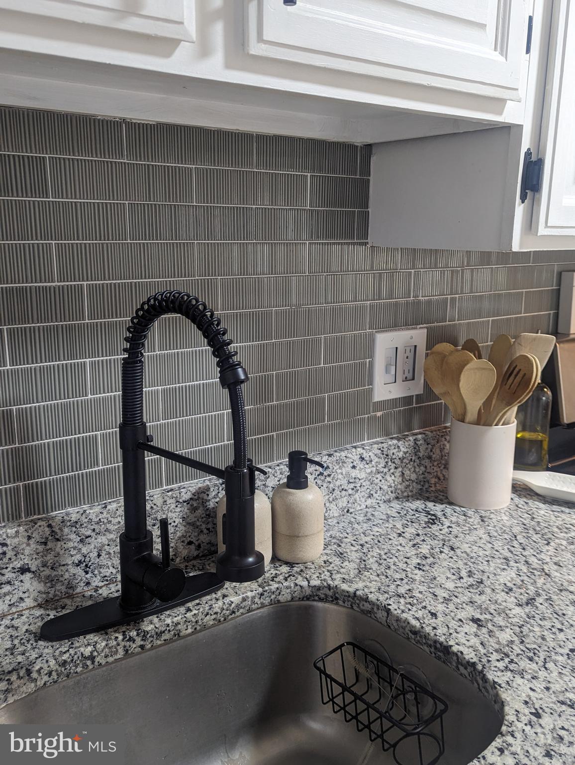 VININGS CONDO - Residential Lease