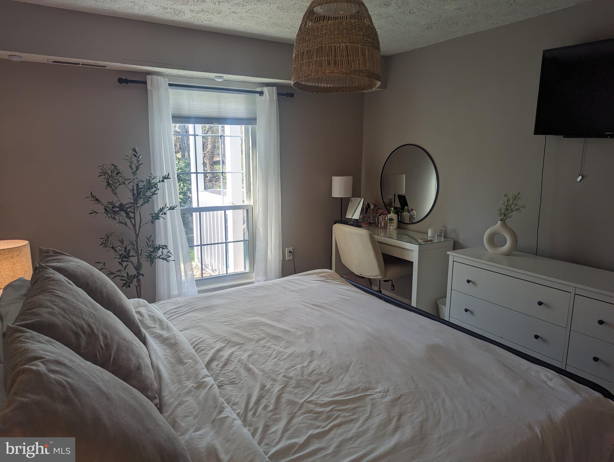 VININGS CONDO - Residential Lease