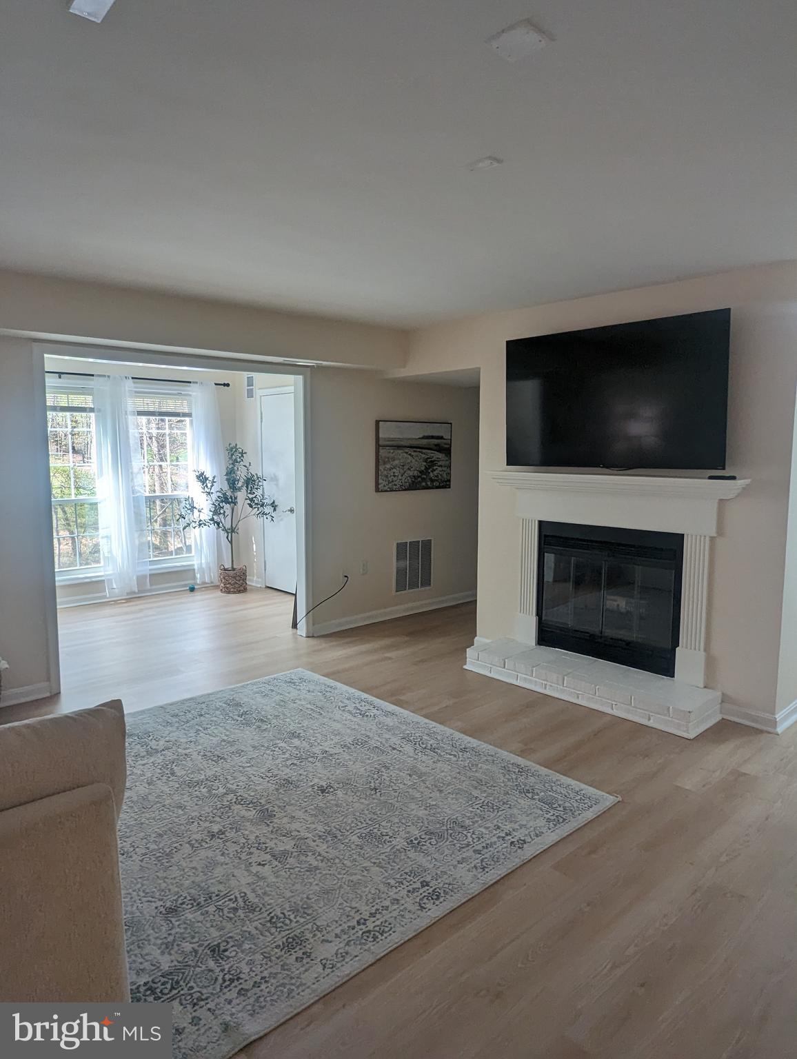 VININGS CONDO - Residential Lease