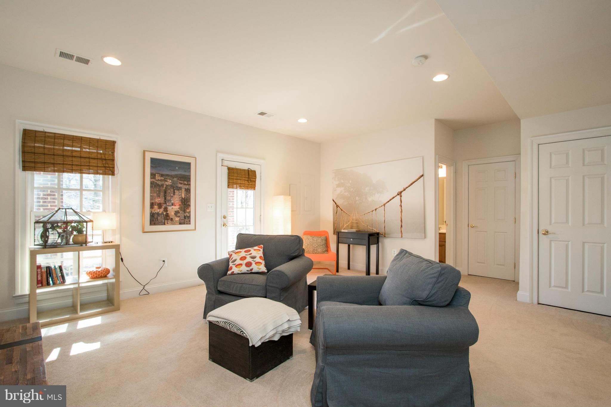 FAIRFAX GATEWAY - Residential