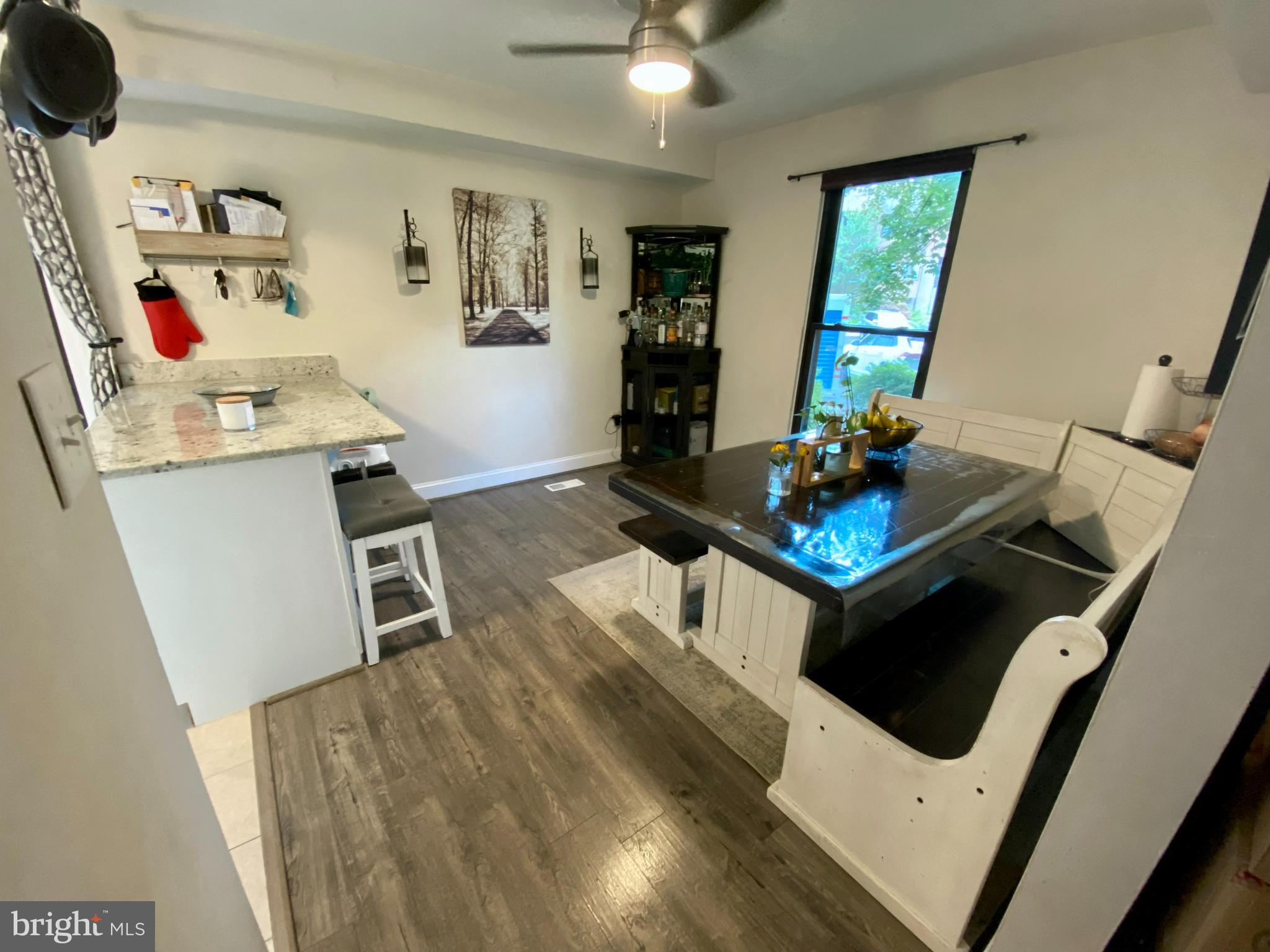 HOLLOW OAKS - Residential