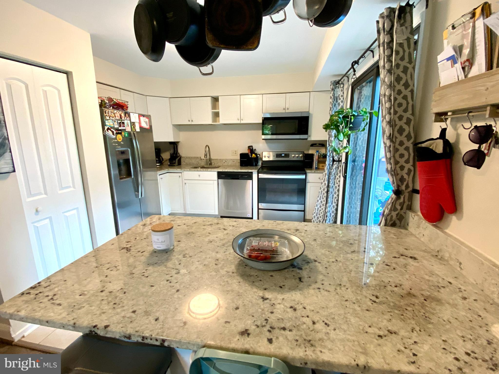 HOLLOW OAKS - Residential