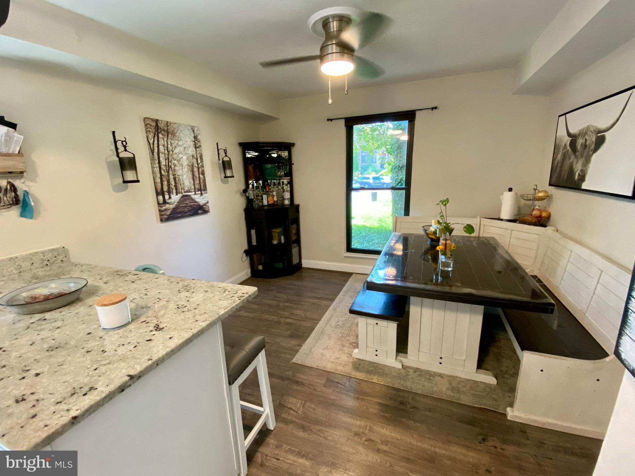 HOLLOW OAKS - Residential