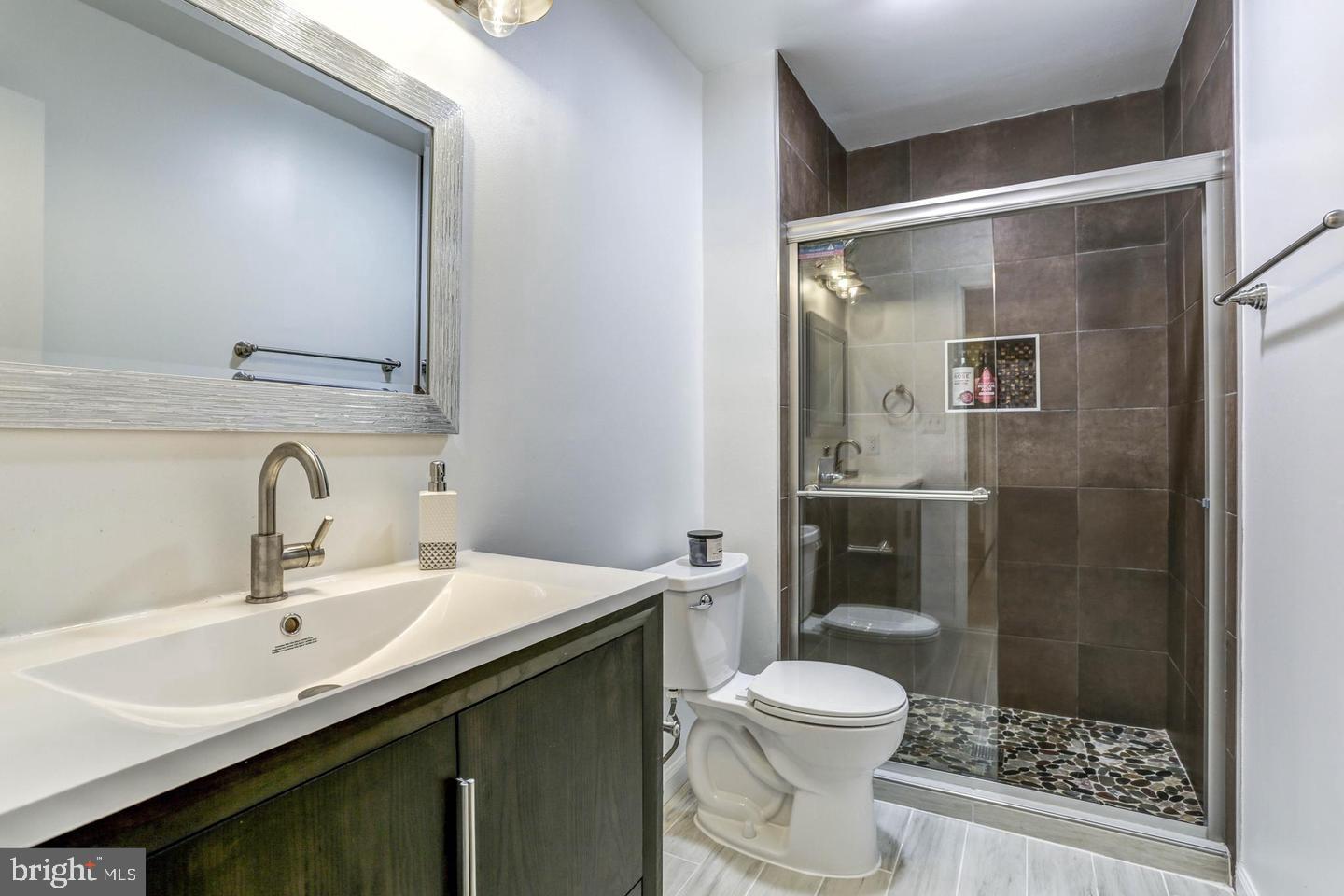 HOLLOW OAKS - Residential