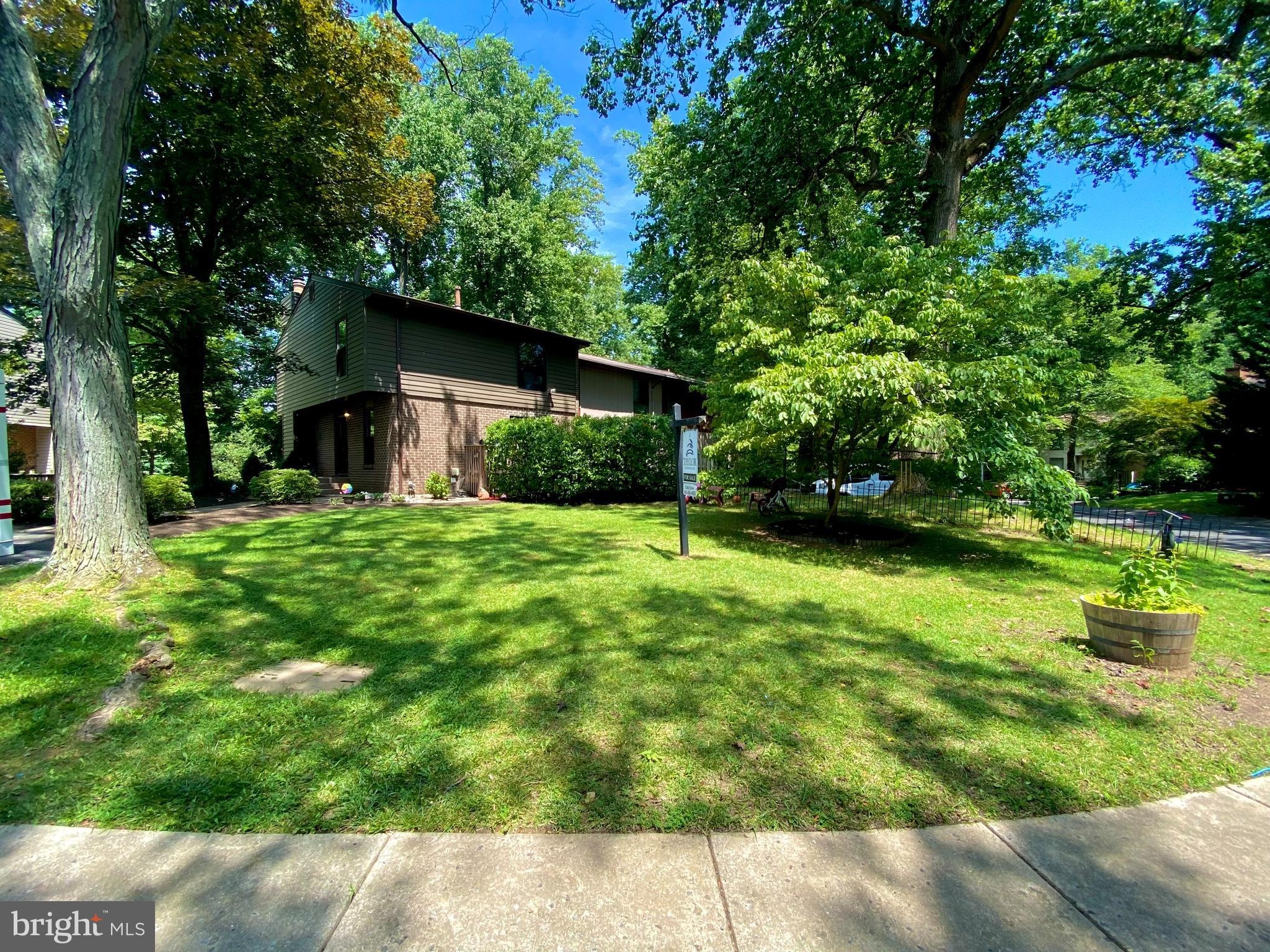 HOLLOW OAKS - Residential