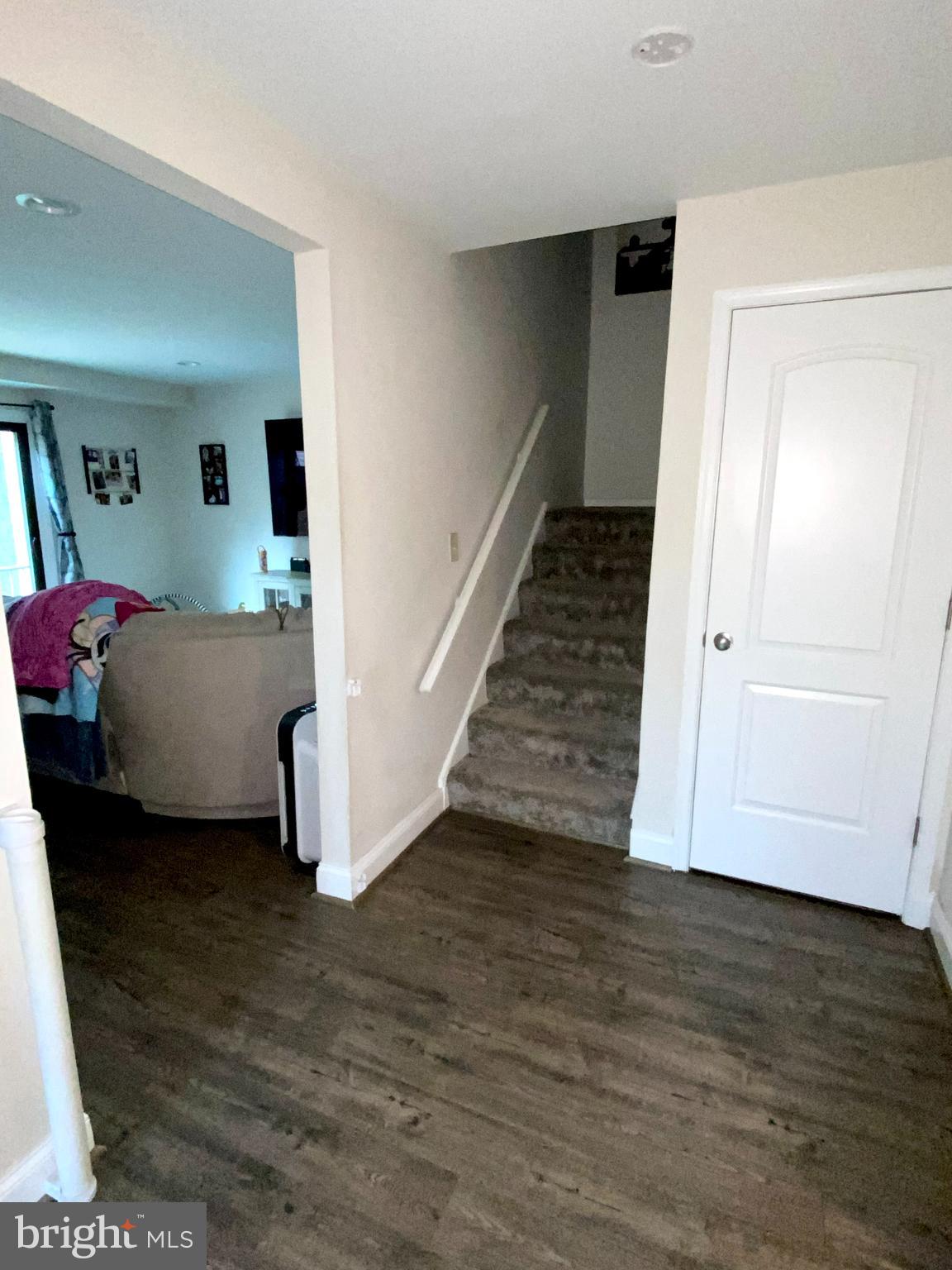 HOLLOW OAKS - Residential