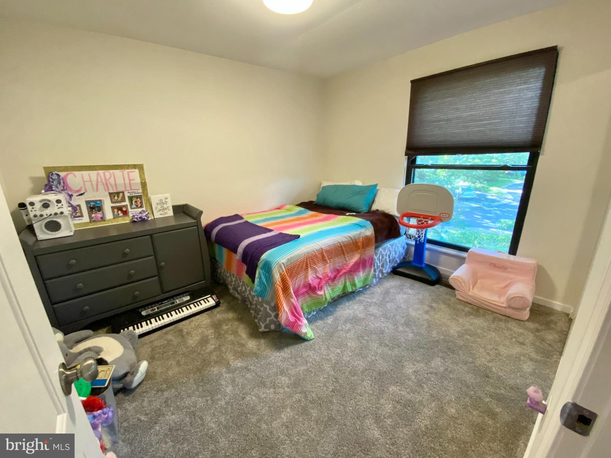 HOLLOW OAKS - Residential