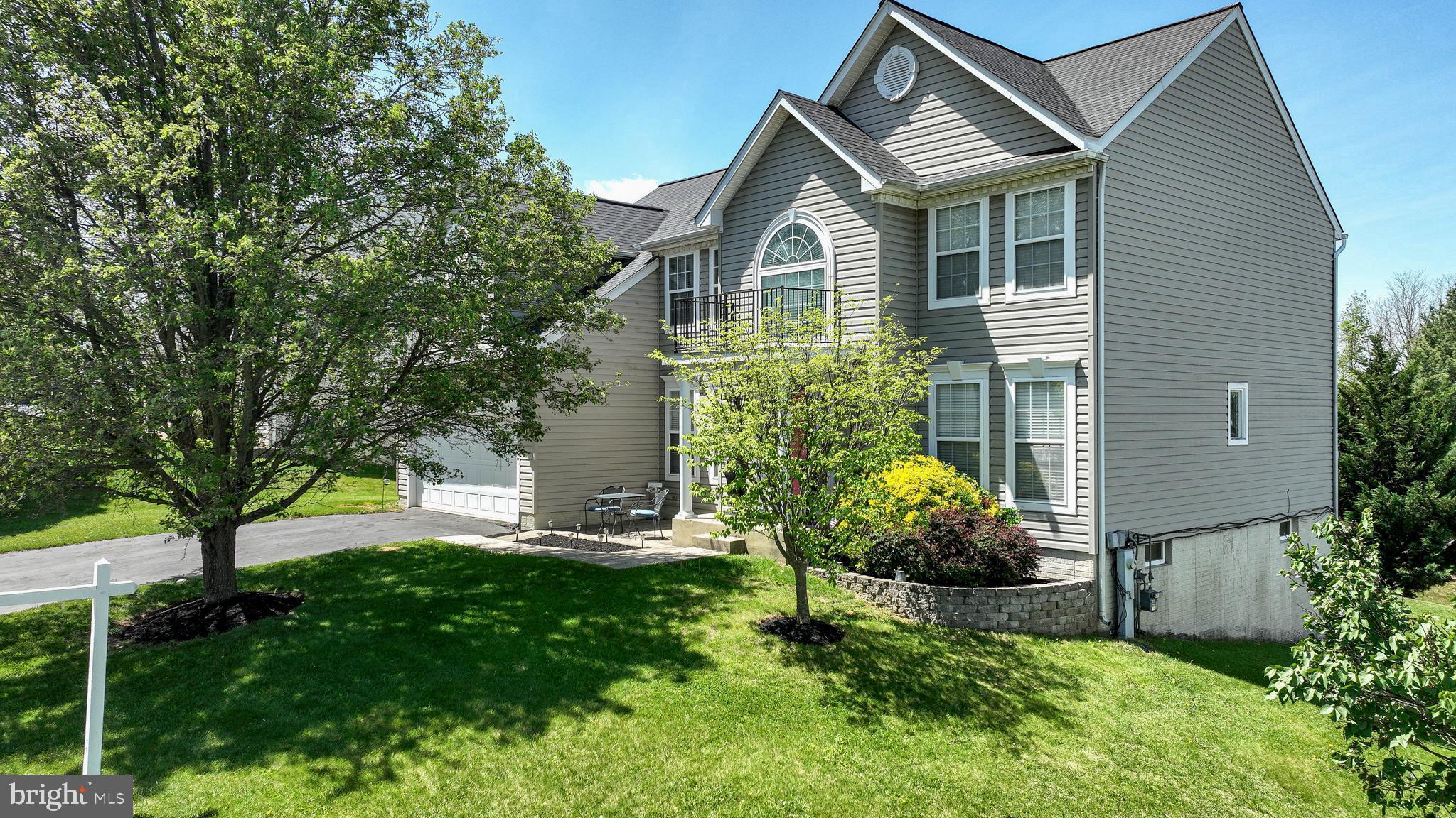 388 HAWTHORNE COURT