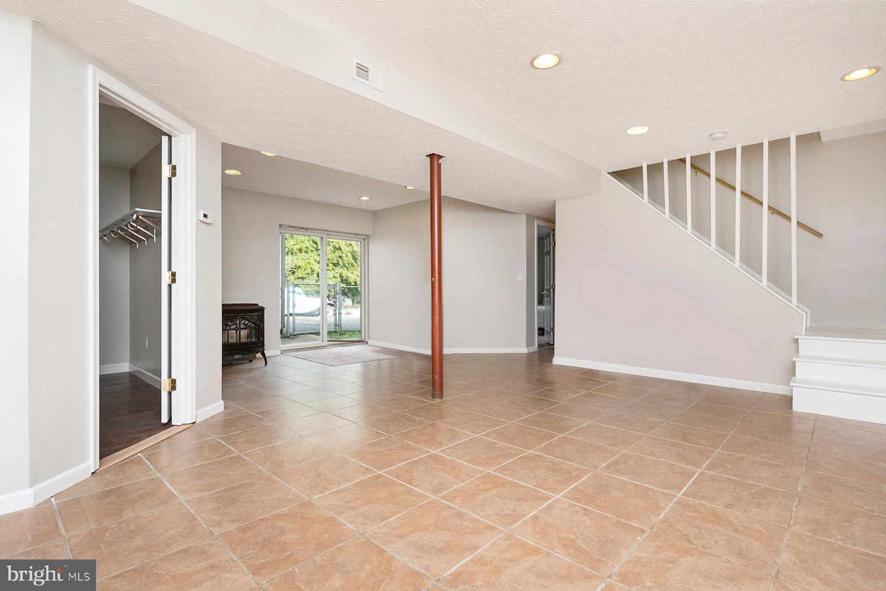 SYLVAN SHORES - Residential