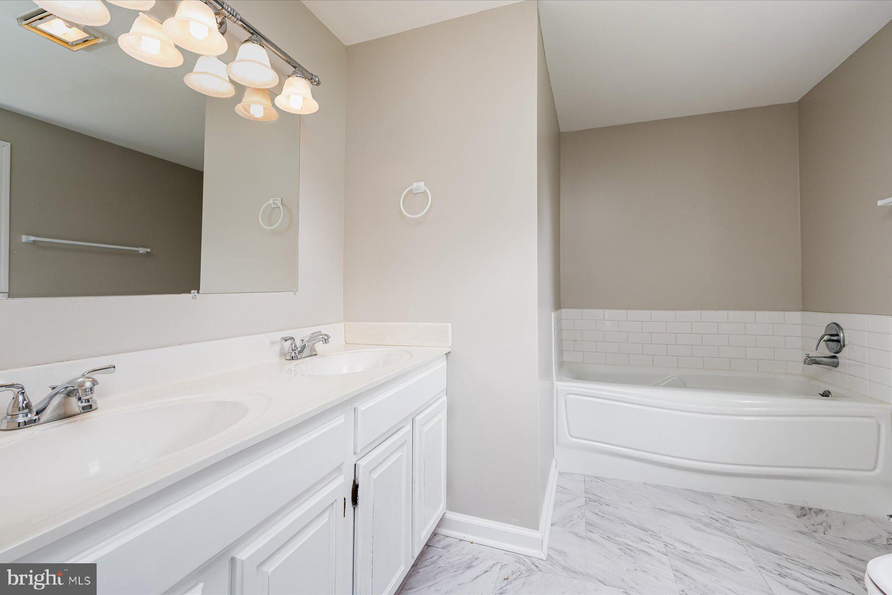 SYLVAN SHORES - Residential