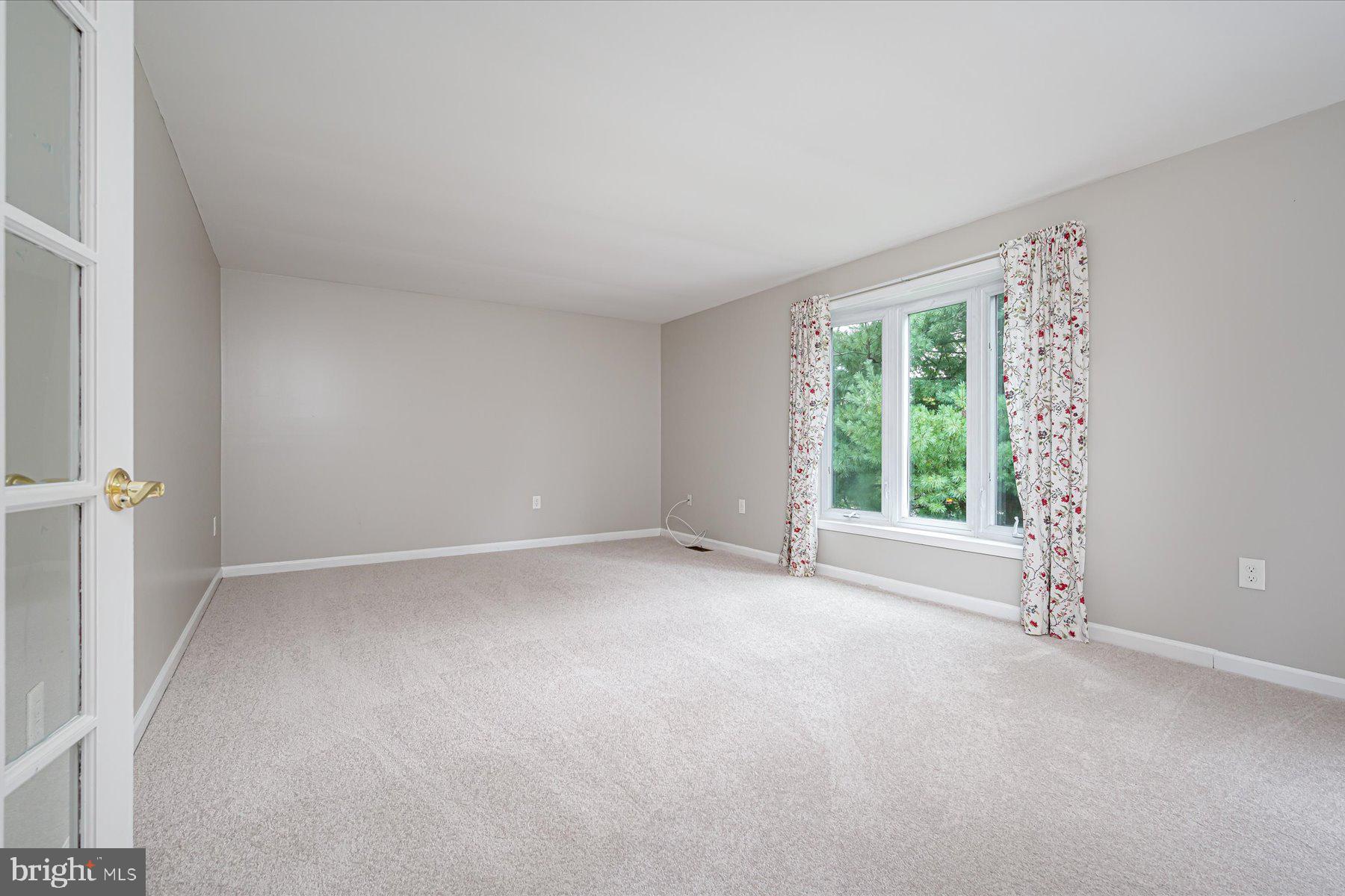 SYLVAN SHORES - Residential