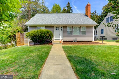 Photo of 1602 Veirs Mill Road, ROCKVILLE, MD 20851 (MLS # MDMC2225694)