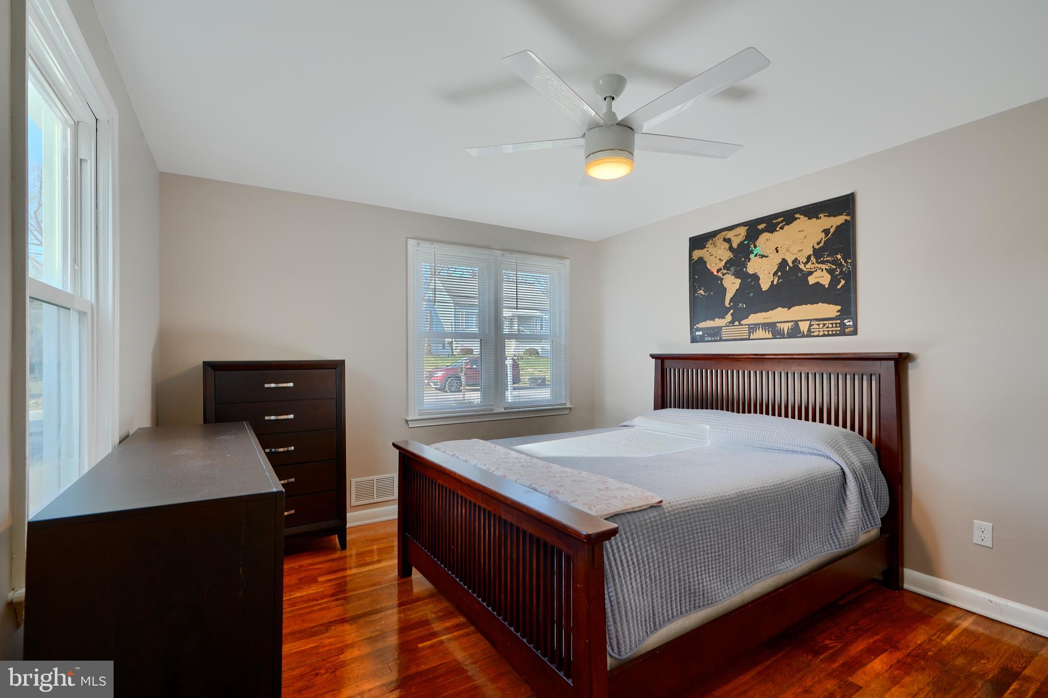 HILLENDALE PARK - Residential