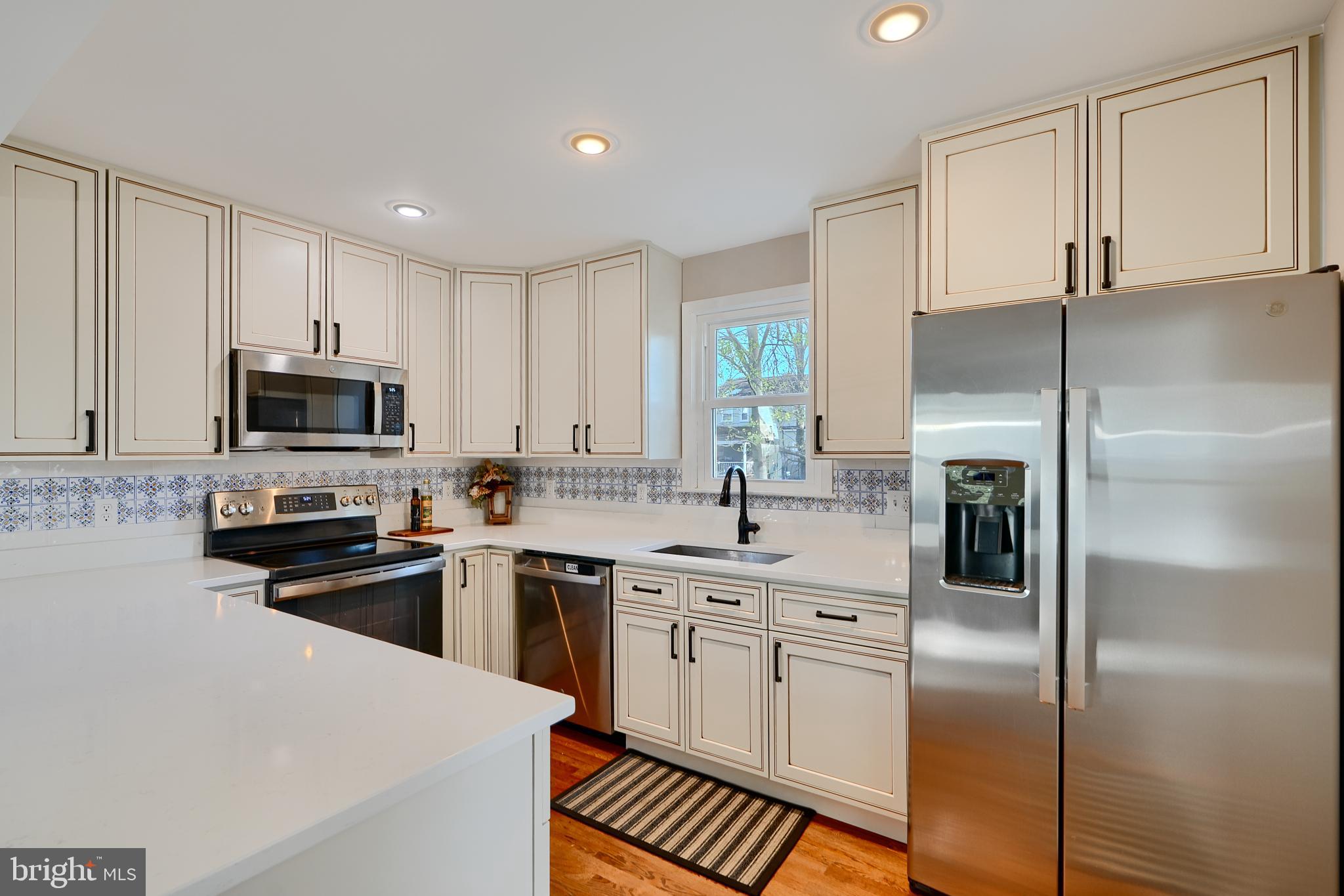 HILLENDALE PARK - Residential