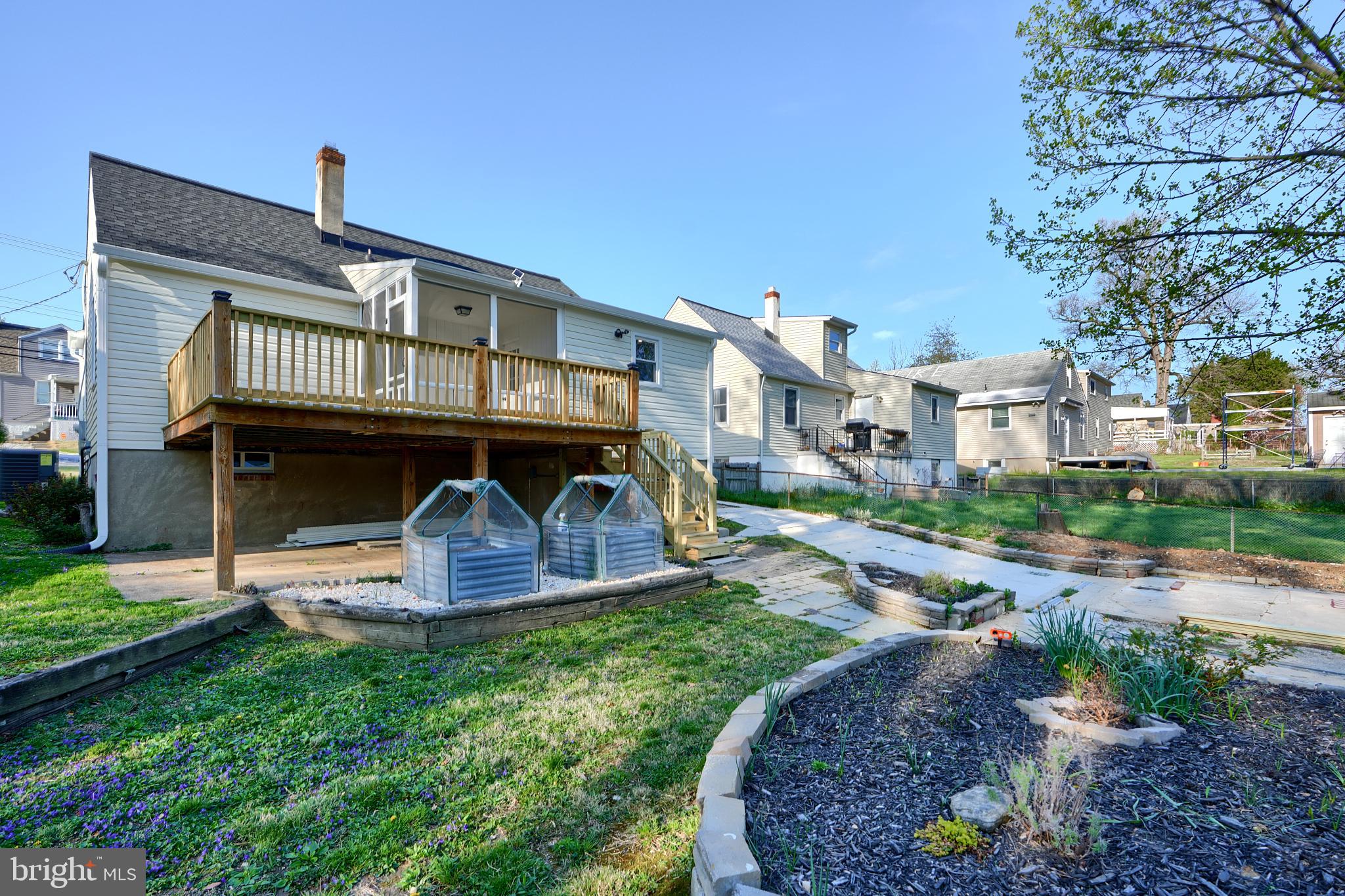 HILLENDALE PARK - Residential