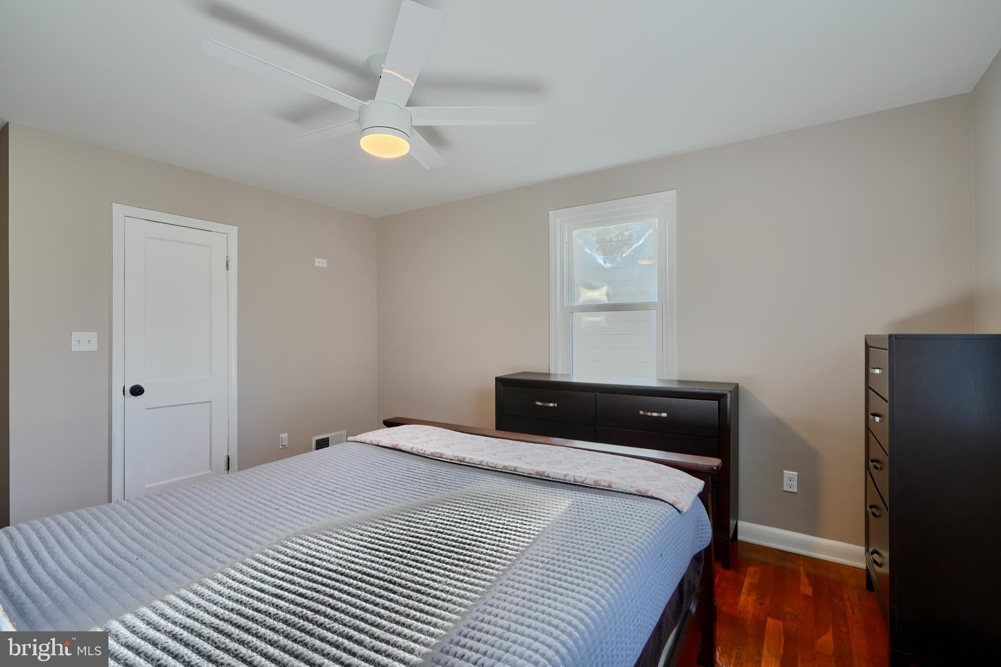 HILLENDALE PARK - Residential