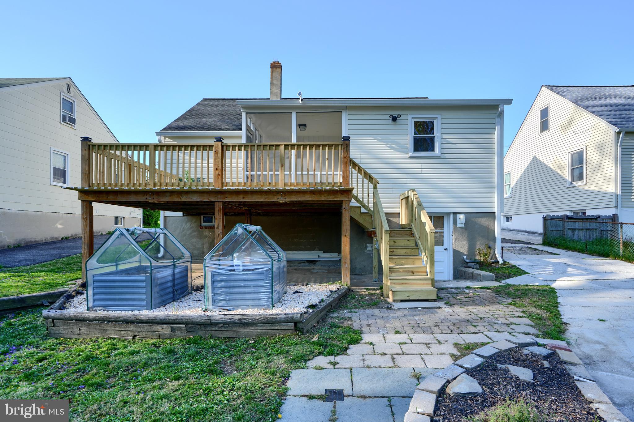 HILLENDALE PARK - Residential