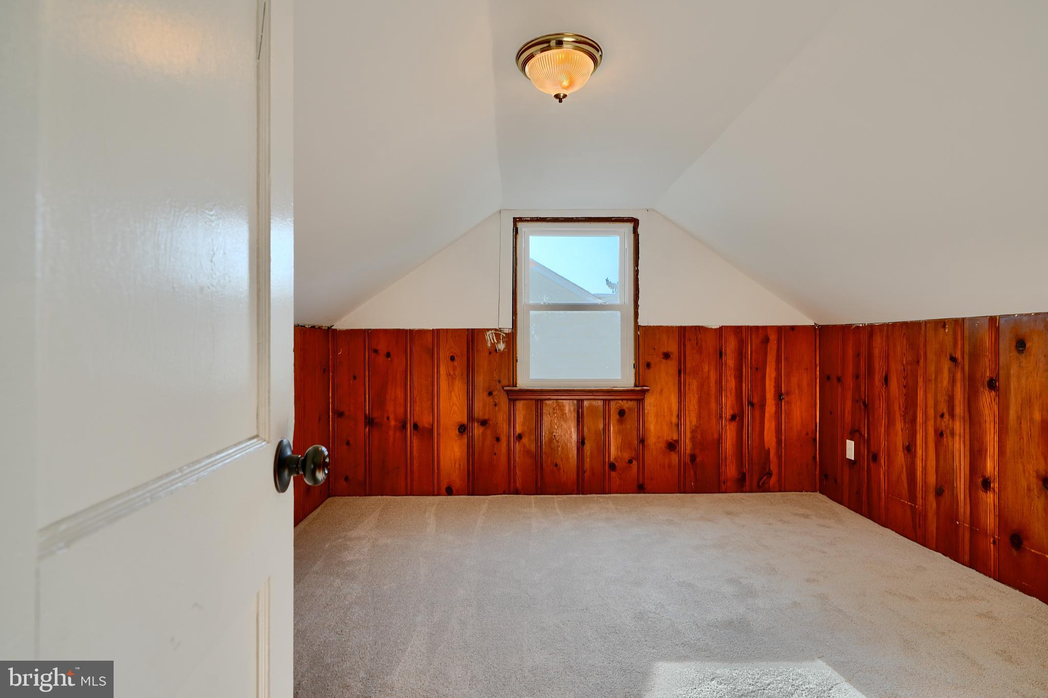 HILLENDALE PARK - Residential