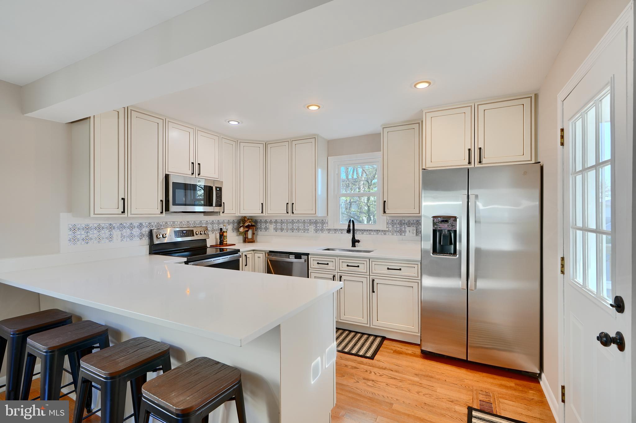 HILLENDALE PARK - Residential