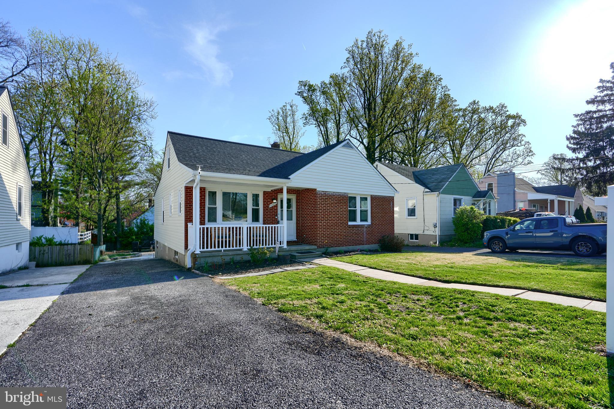 HILLENDALE PARK - Residential