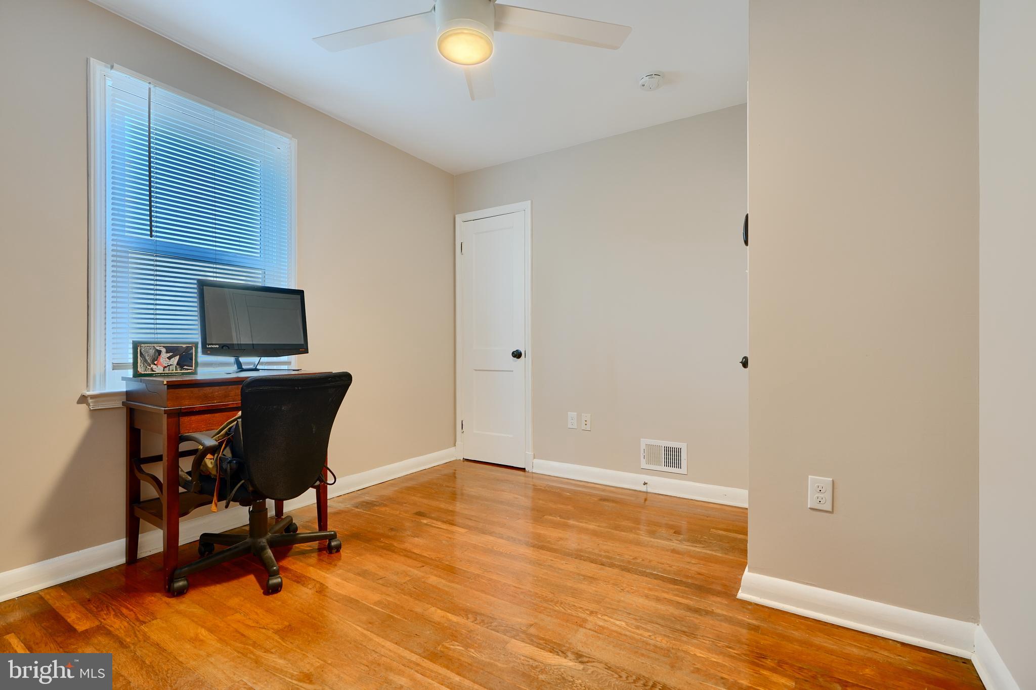 HILLENDALE PARK - Residential