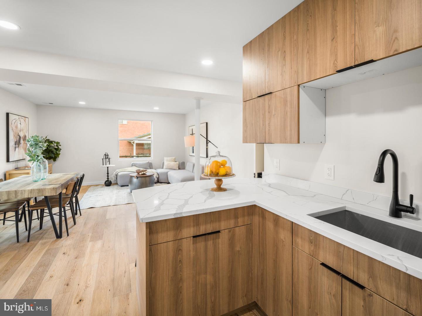 REGENCY ESTATES - Residential Lease