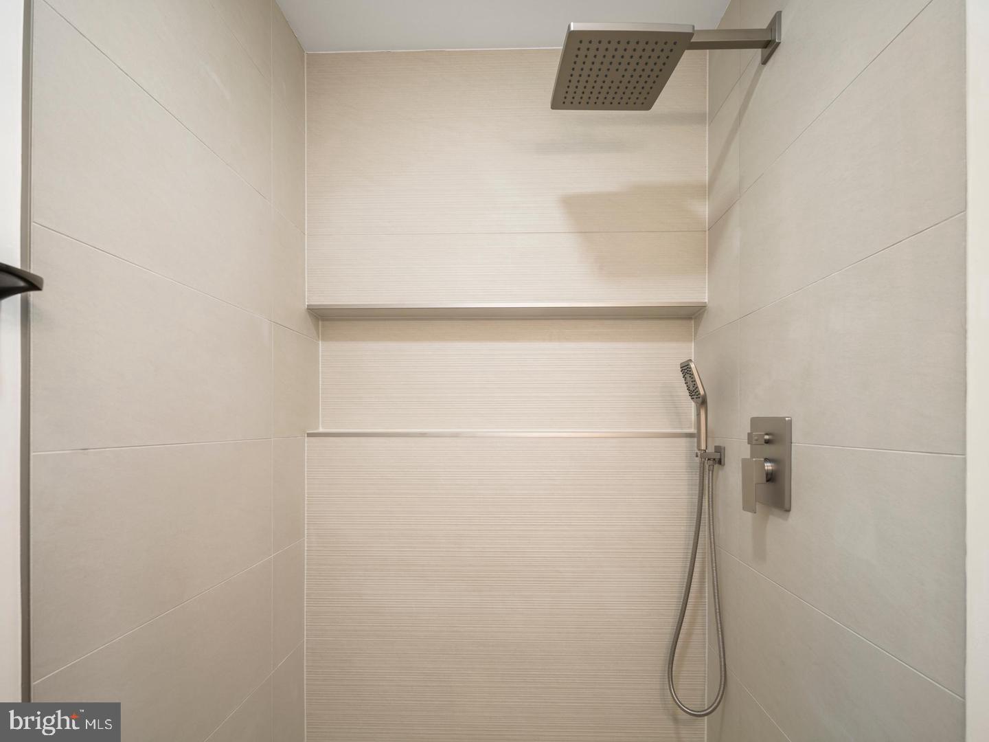 REGENCY ESTATES - Residential Lease