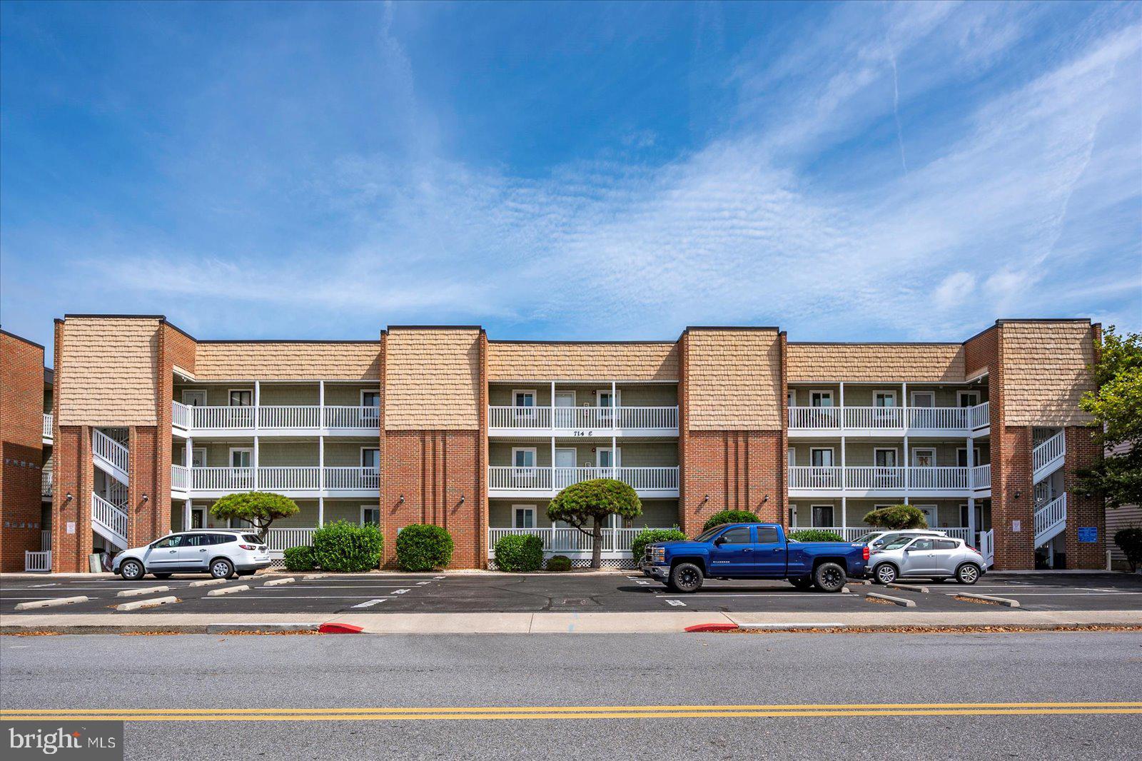 714 MOORING ROAD C304