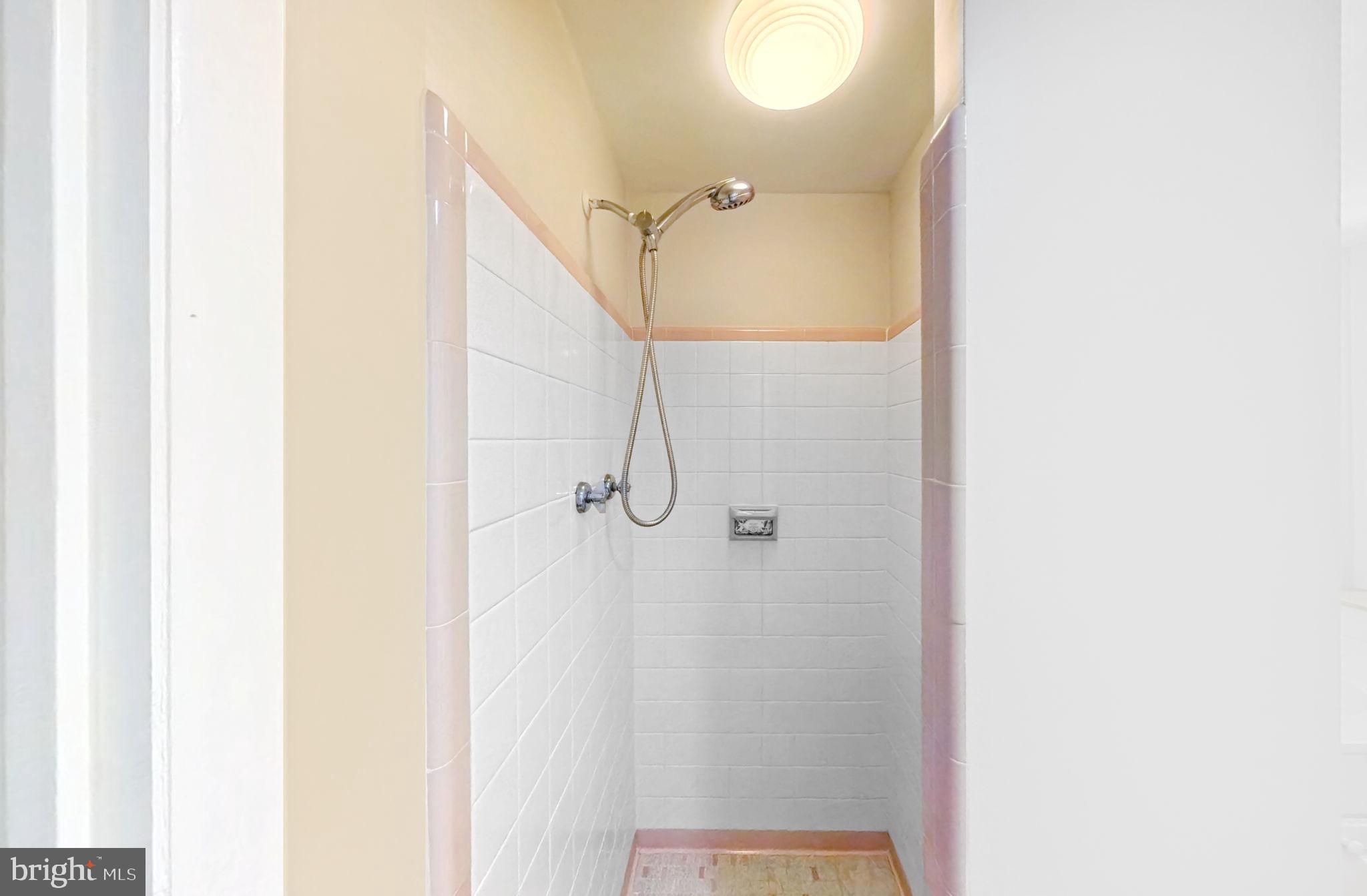 BOULEVARD MANOR - Residential