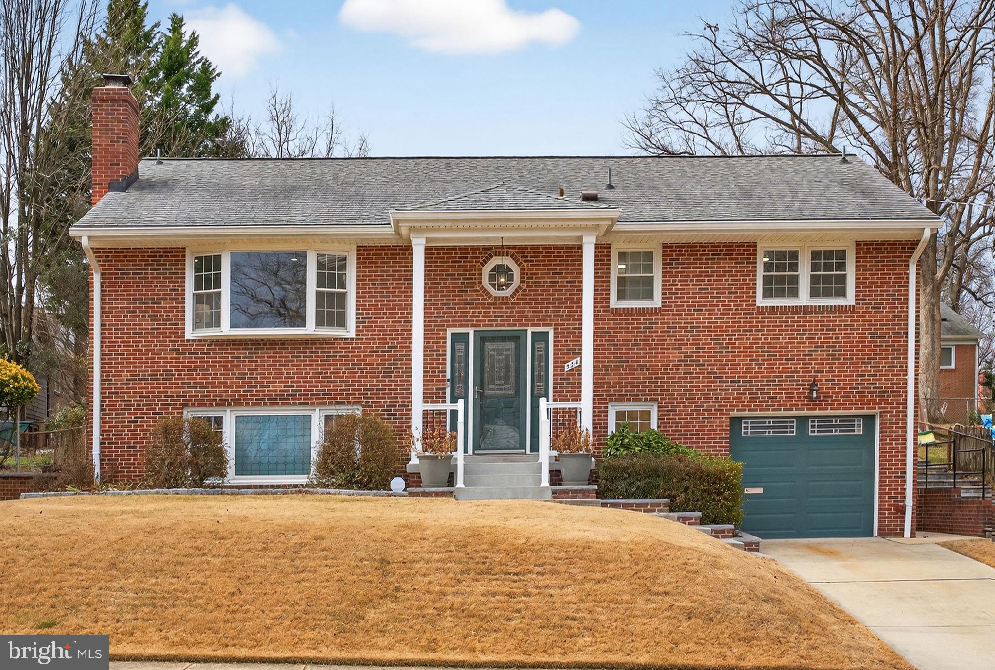 524 N LONGFELLOW STREET