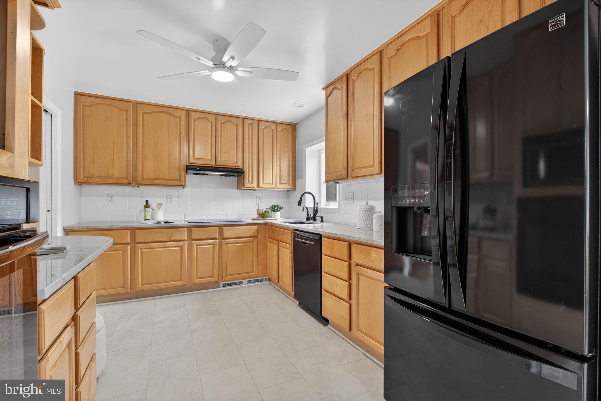 BOULEVARD MANOR - Residential