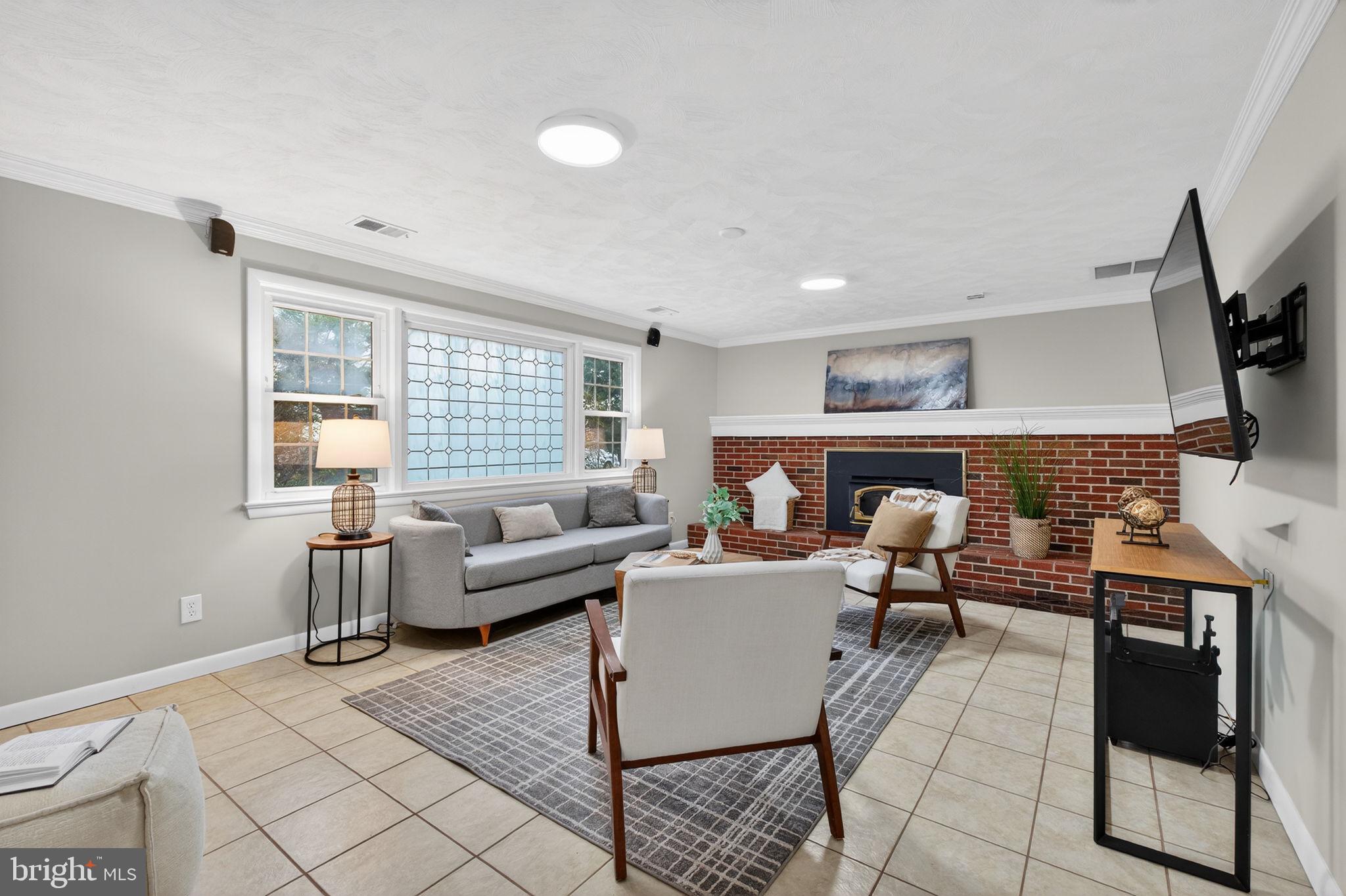 BOULEVARD MANOR - Residential