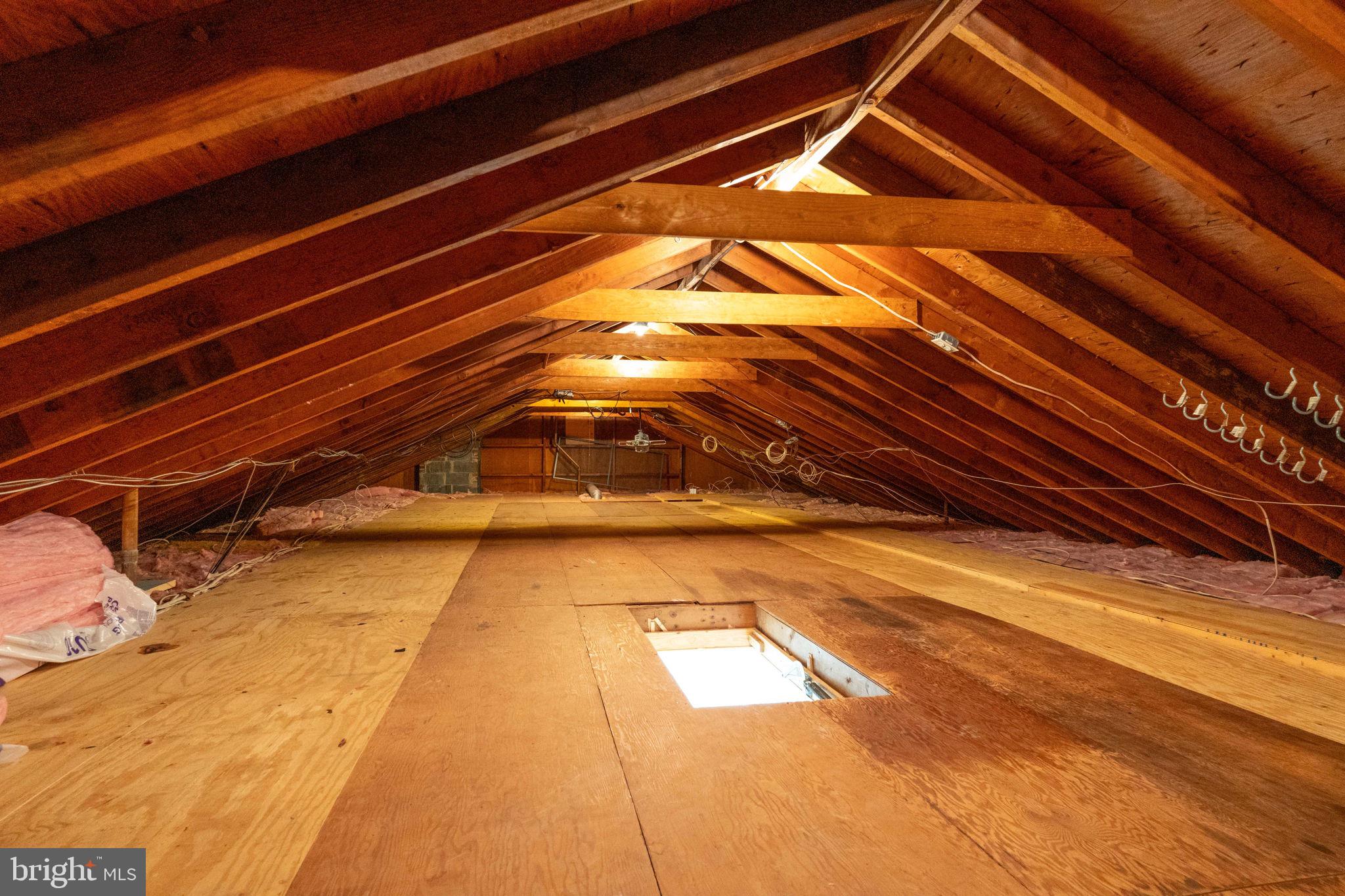 BOULEVARD MANOR - Residential