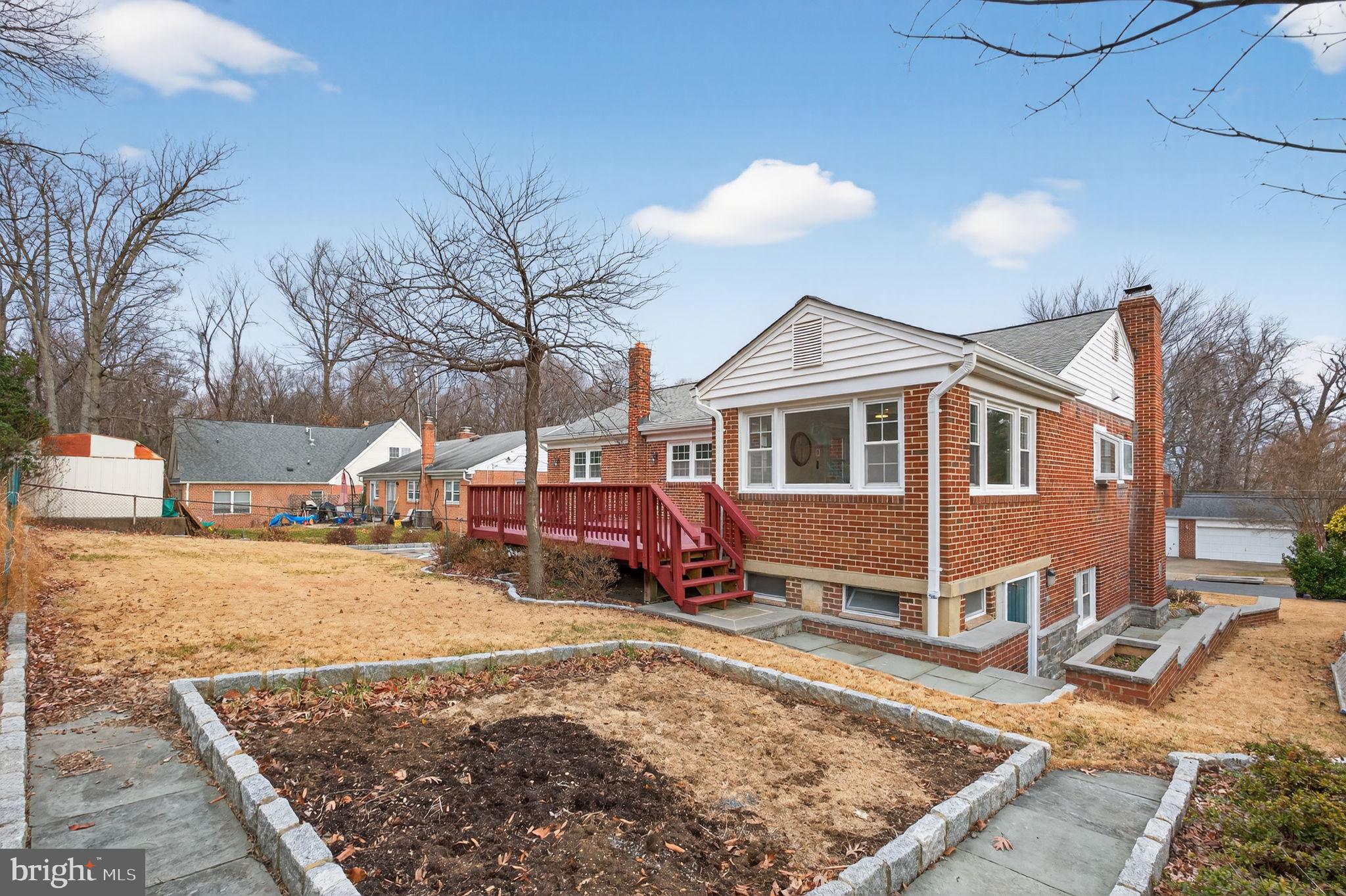 BOULEVARD MANOR - Residential