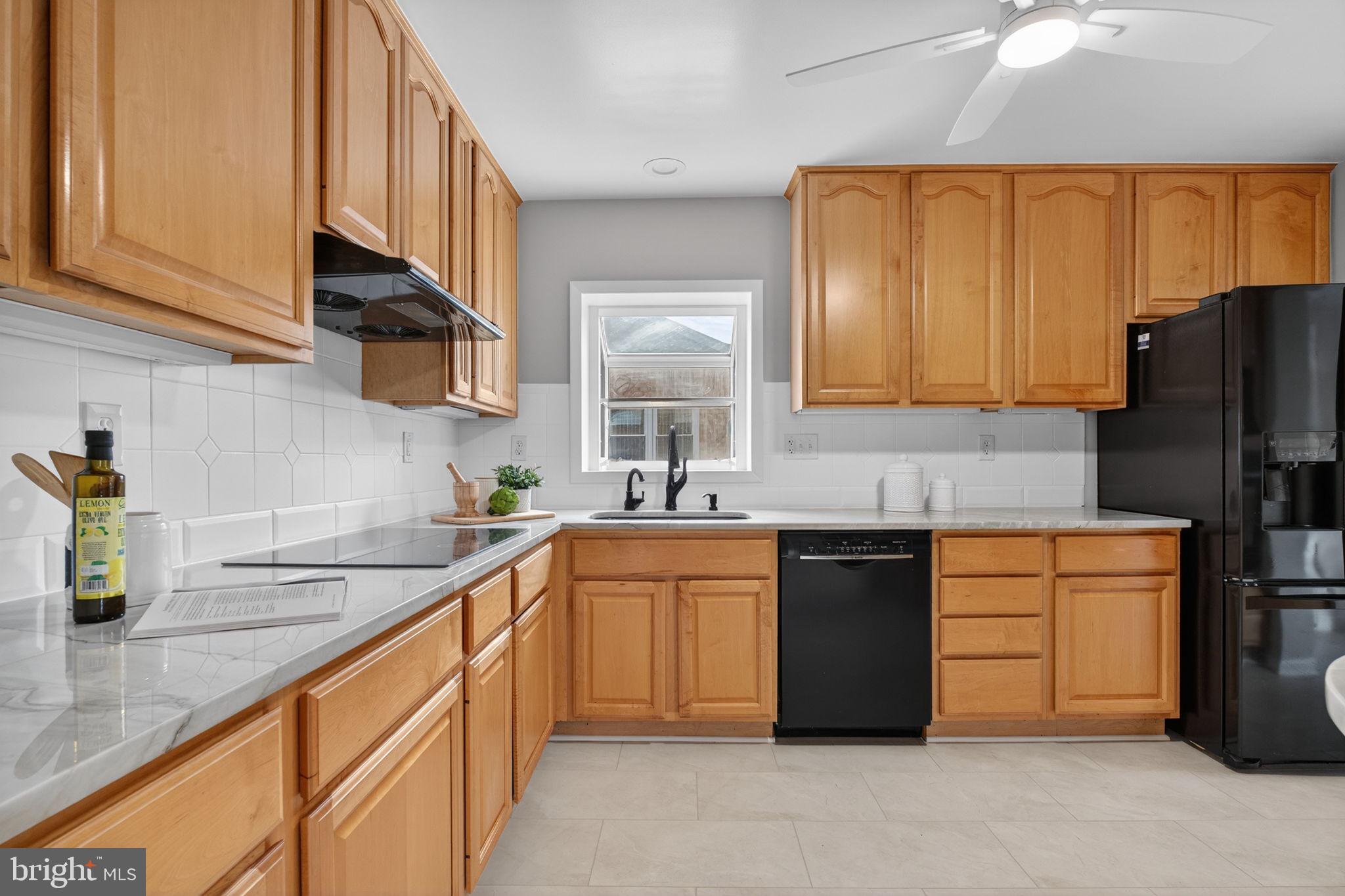 BOULEVARD MANOR - Residential