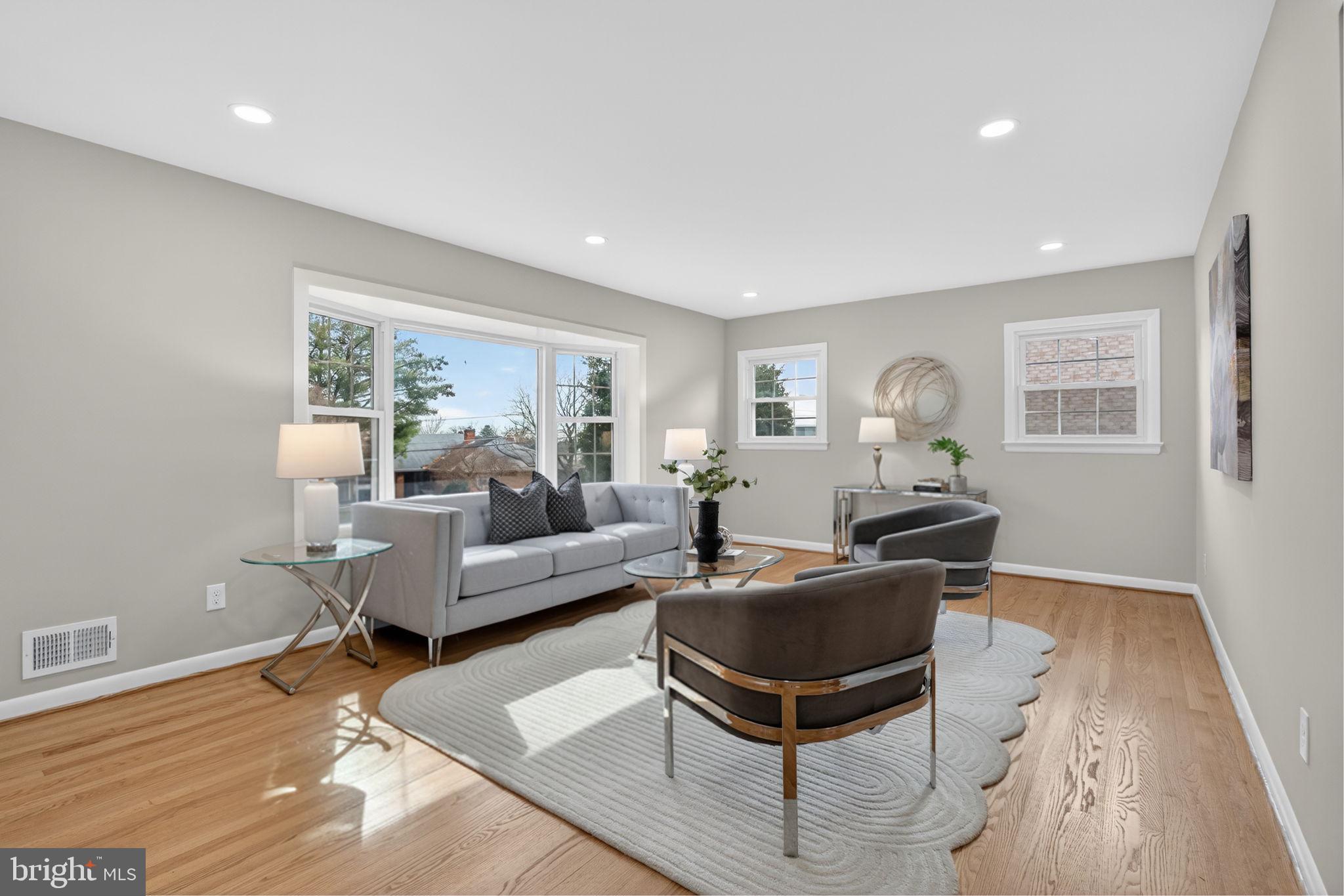 BOULEVARD MANOR - Residential