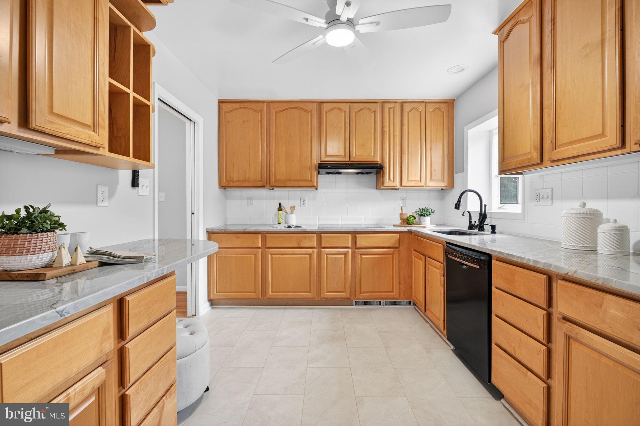 BOULEVARD MANOR - Residential