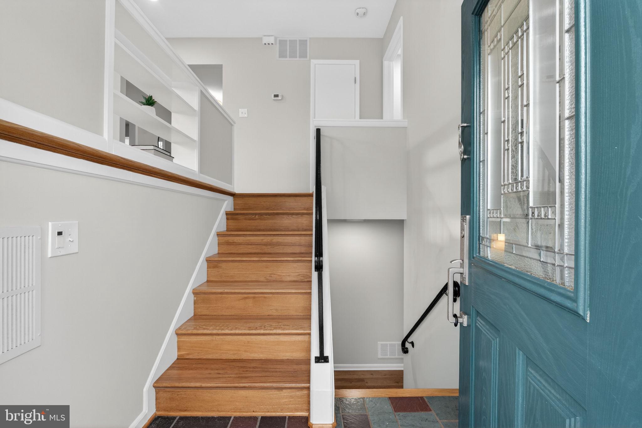 524 N LONGFELLOW STREET