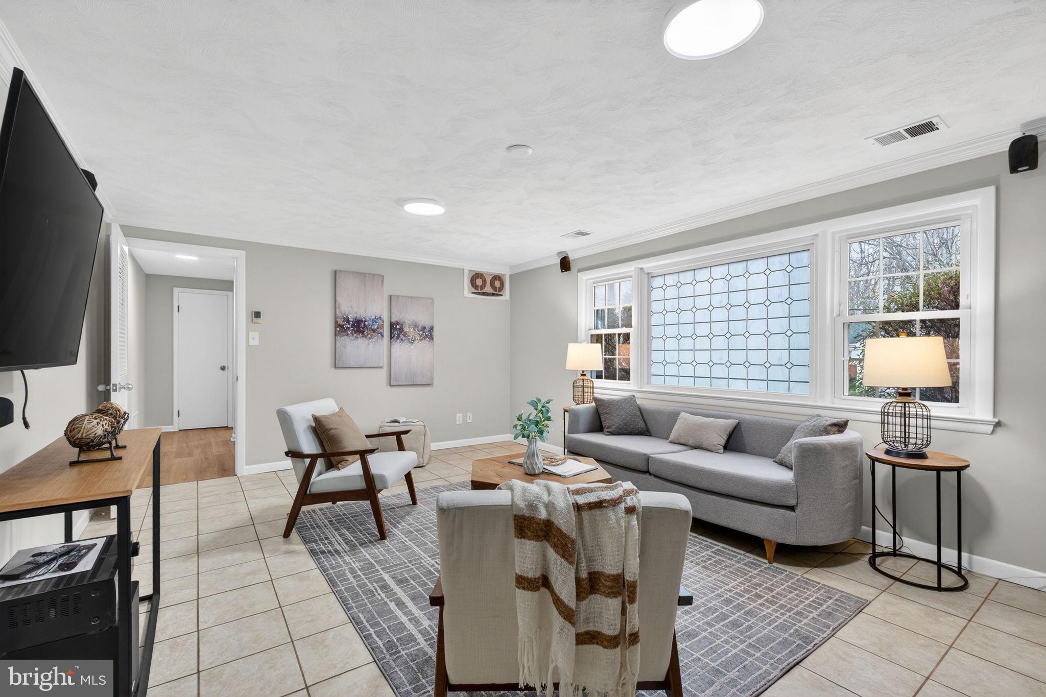 BOULEVARD MANOR - Residential