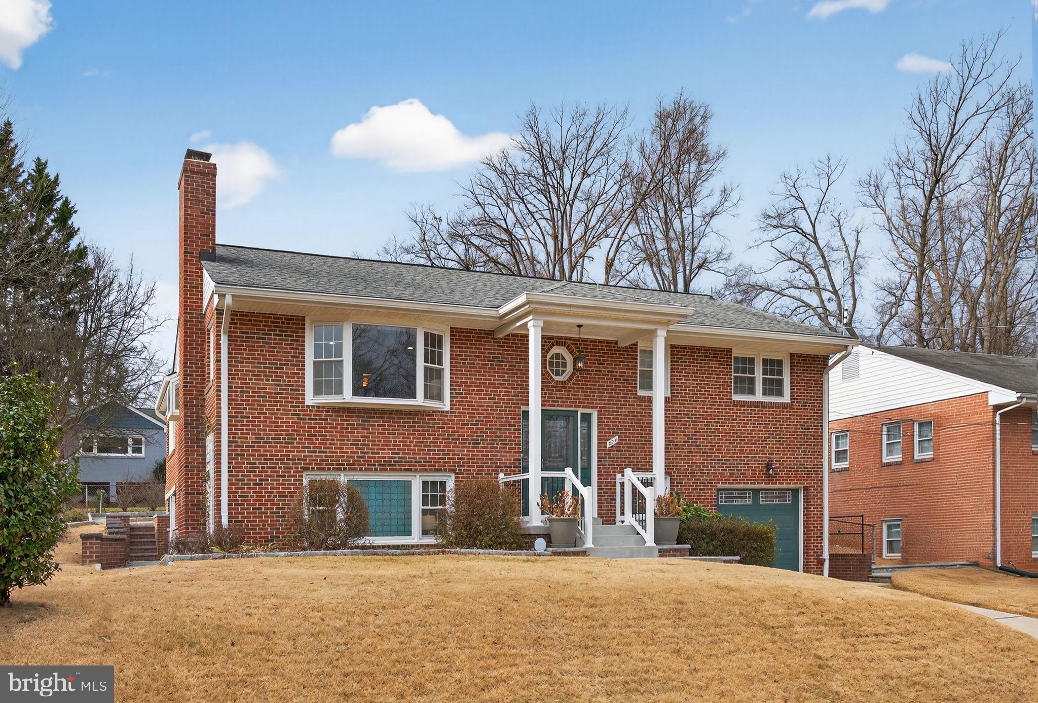 524 N LONGFELLOW STREET