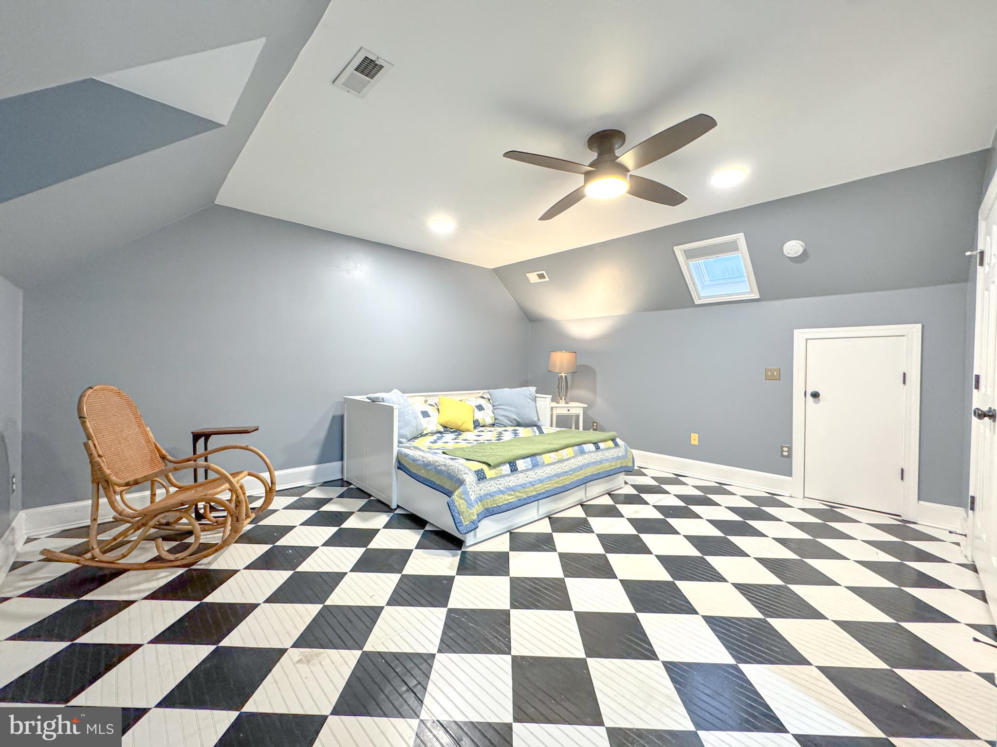 WILLOW POND - Residential