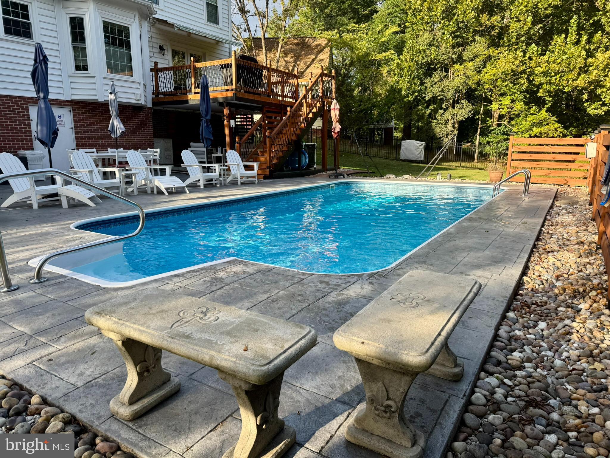 WILLOW POND - Residential