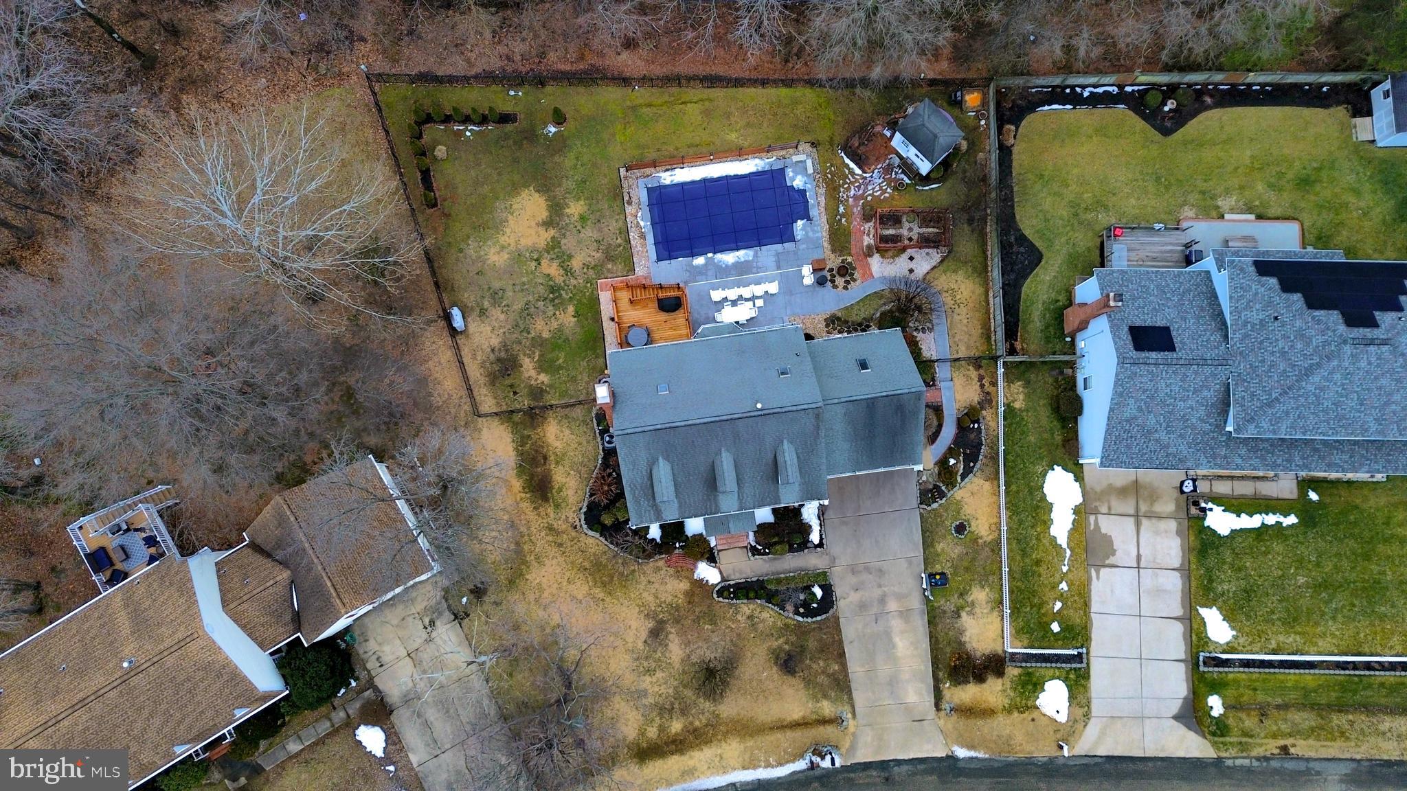 WILLOW POND - Residential