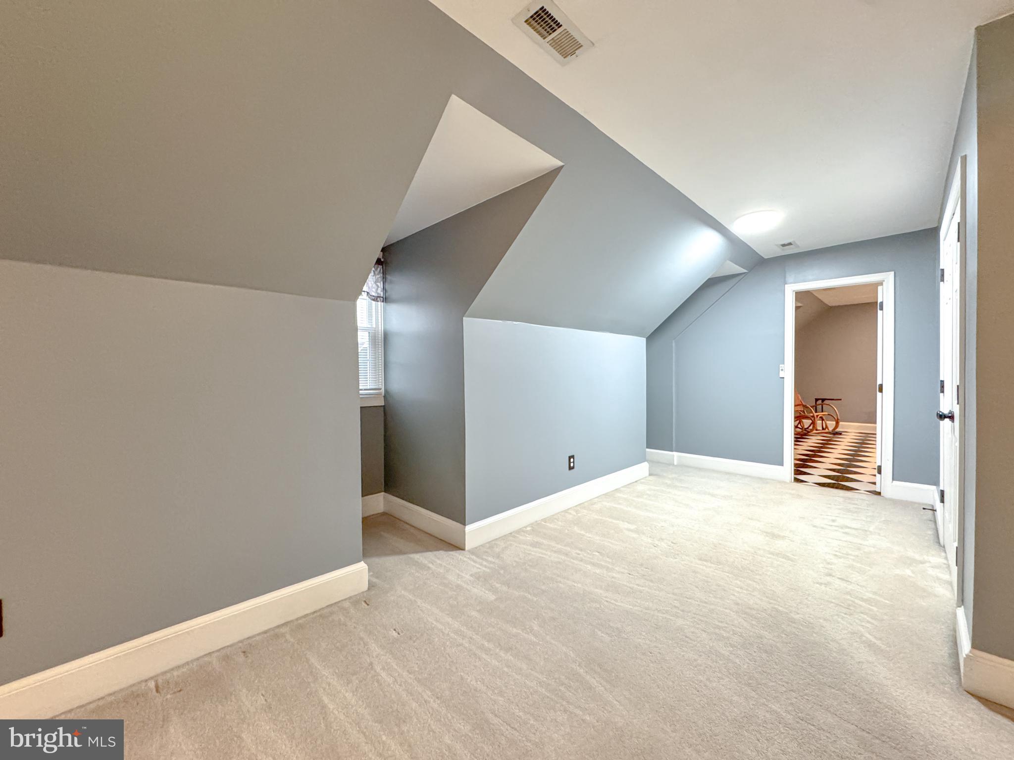 WILLOW POND - Residential